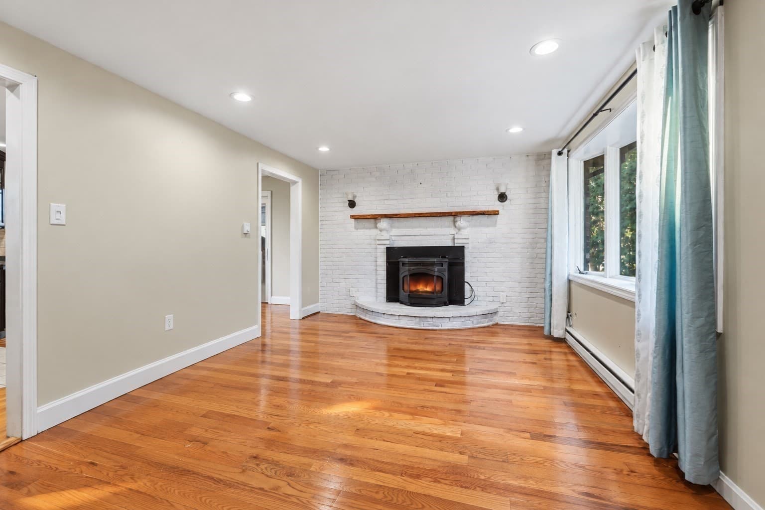 Single Family Residence at 19 Bassett Ave, Westport MA 02790, Westport, photo 6 of 27