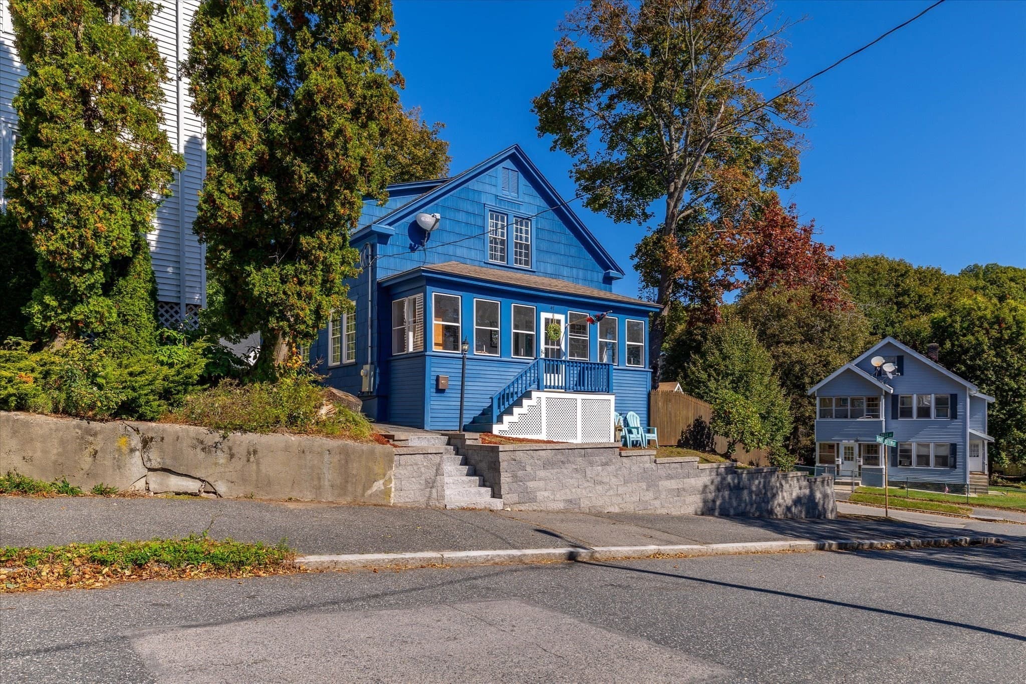 Single Family Residence at 47 Dartmouth St, Worcester MA 01604, Worcester, photo 2 of 36