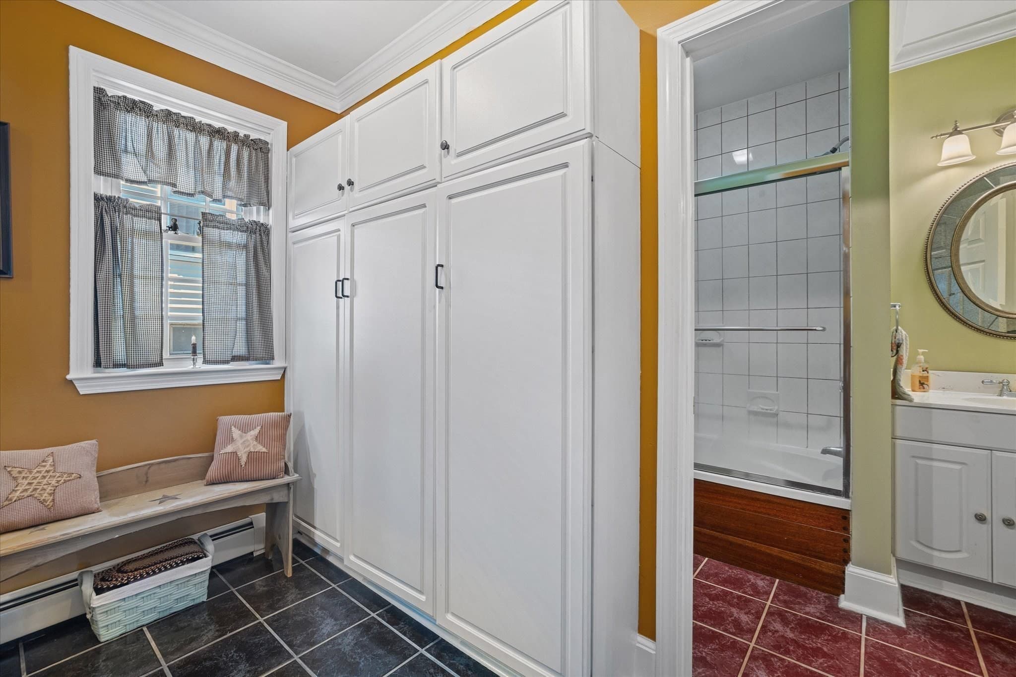 Single Family Residence at 47 Dartmouth St, Worcester MA 01604, Worcester, photo 16 of 36