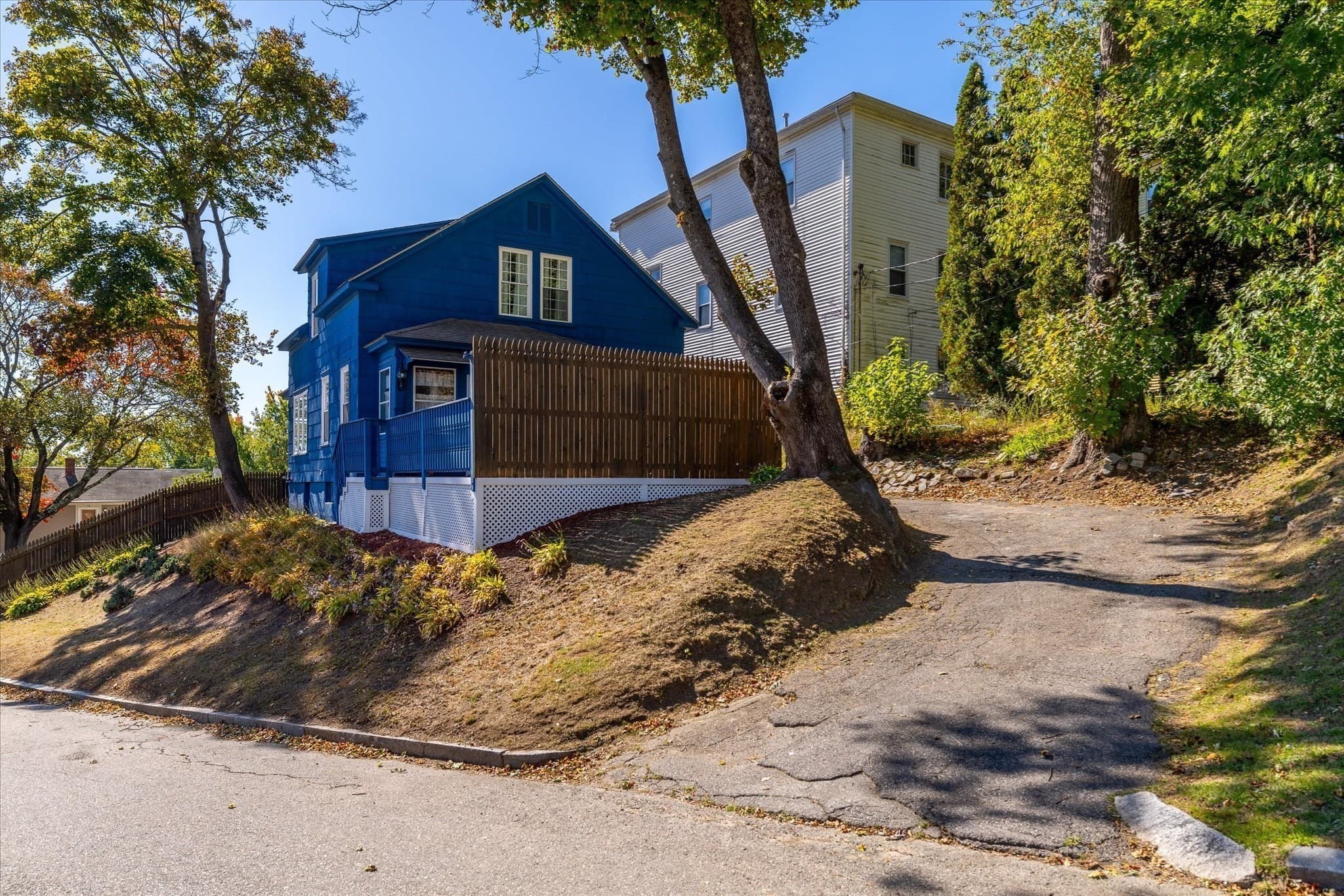 Single Family Residence at 47 Dartmouth St, Worcester MA 01604, Worcester, photo 31 of 36