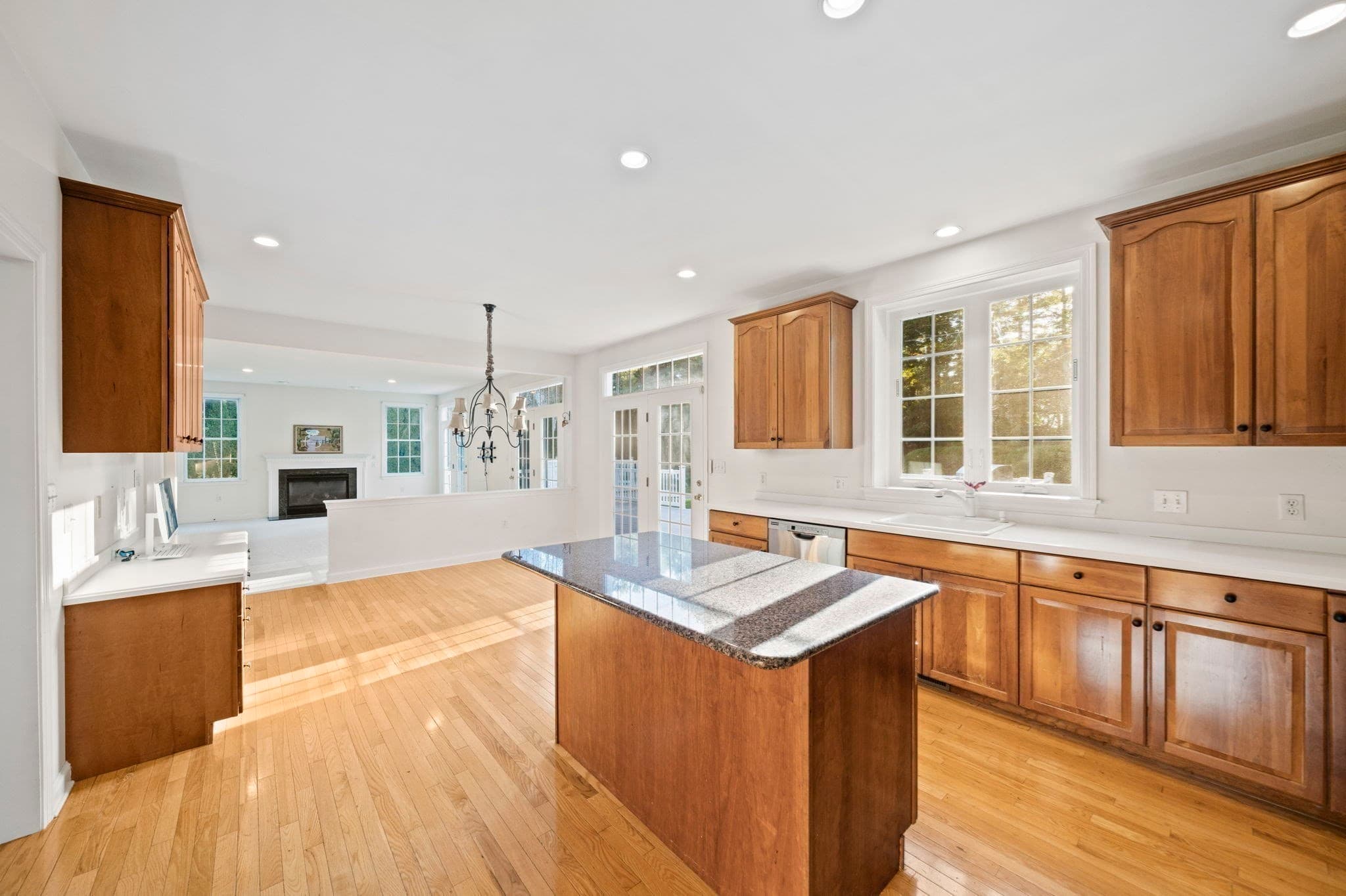Single Family Residence at 25 Philips Farm Rd, Marshfield MA 02050, Marshfield, photo 23 of 42