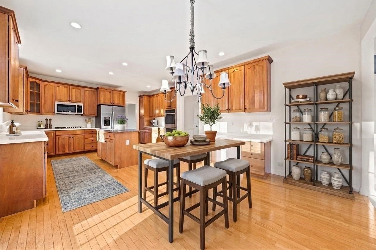 Single Family Residence at 25 Philips Farm Rd, Marshfield MA 02050, Marshfield, photo 6 of 42