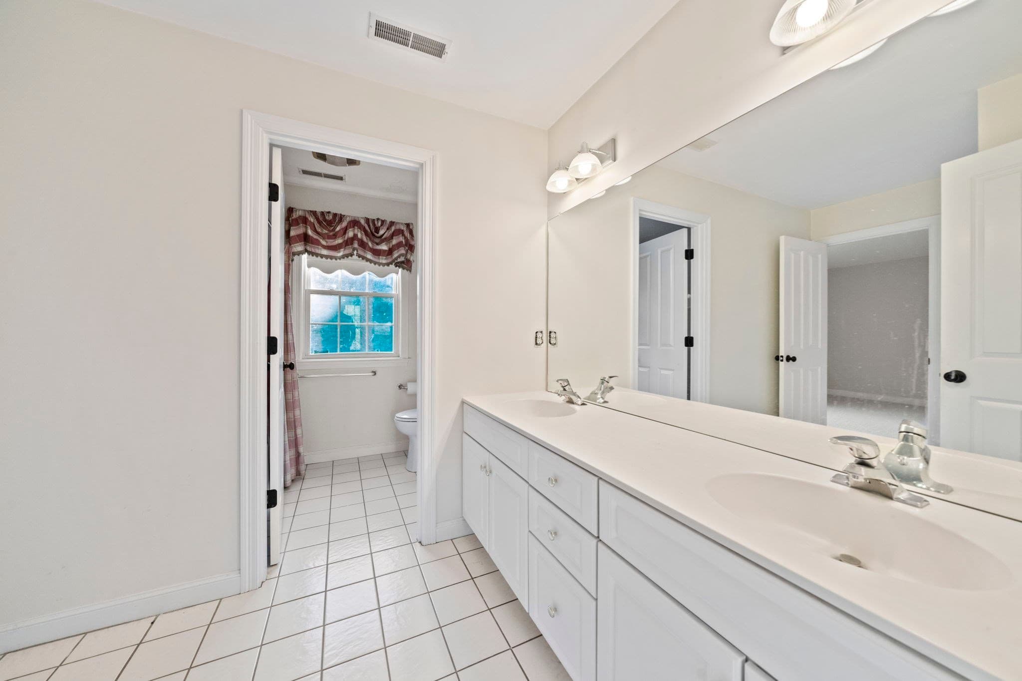 Single Family Residence at 25 Philips Farm Rd, Marshfield MA 02050, Marshfield, photo 33 of 42