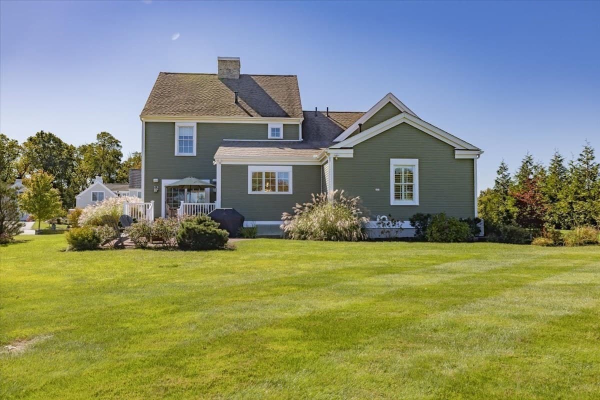 Single Family Residence at 2 Point Shore Overlook, Amesbury MA 01913, Amesbury, photo 7 of 41