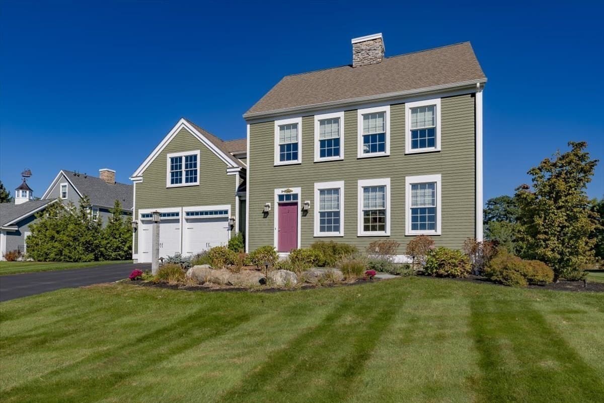 Single Family Residence at 2 Point Shore Overlook, Amesbury MA 01913, Amesbury, photo 3 of 41