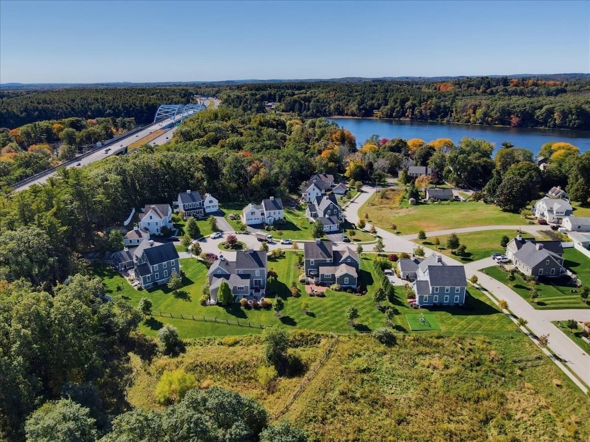 Single Family Residence at 2 Point Shore Overlook, Amesbury MA 01913, Amesbury, photo 11 of 41