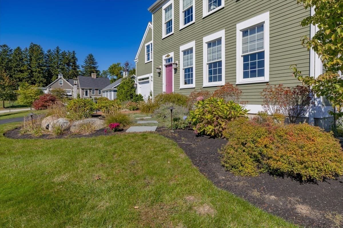 Single Family Residence at 2 Point Shore Overlook, Amesbury MA 01913, Amesbury, photo 4 of 41