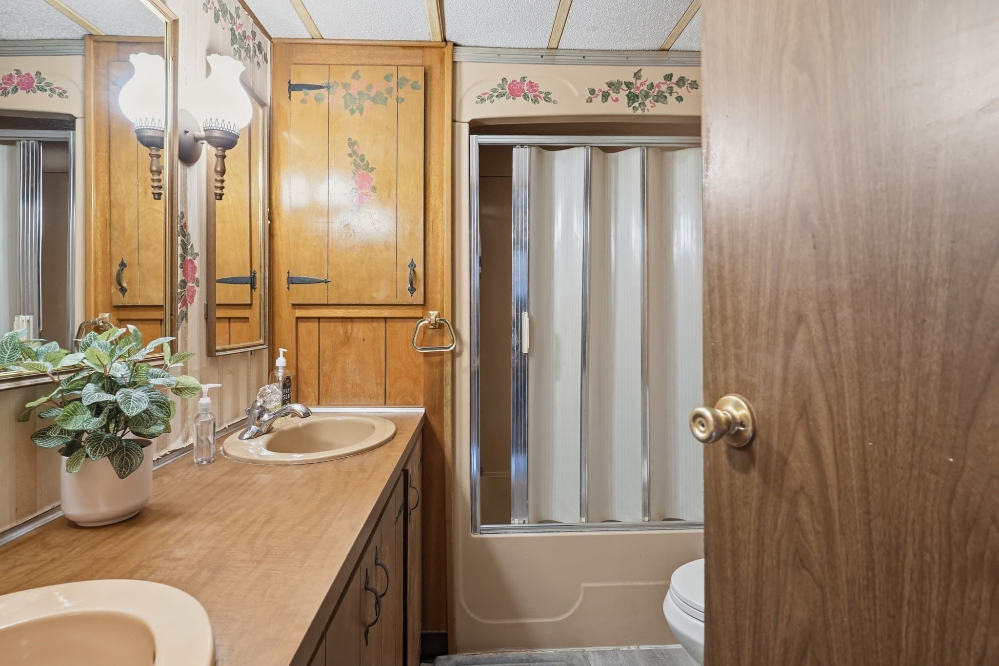 Mobile Home at 106 Lucy Drive, Attleboro MA 02703, Attleboro, photo 17 of 20