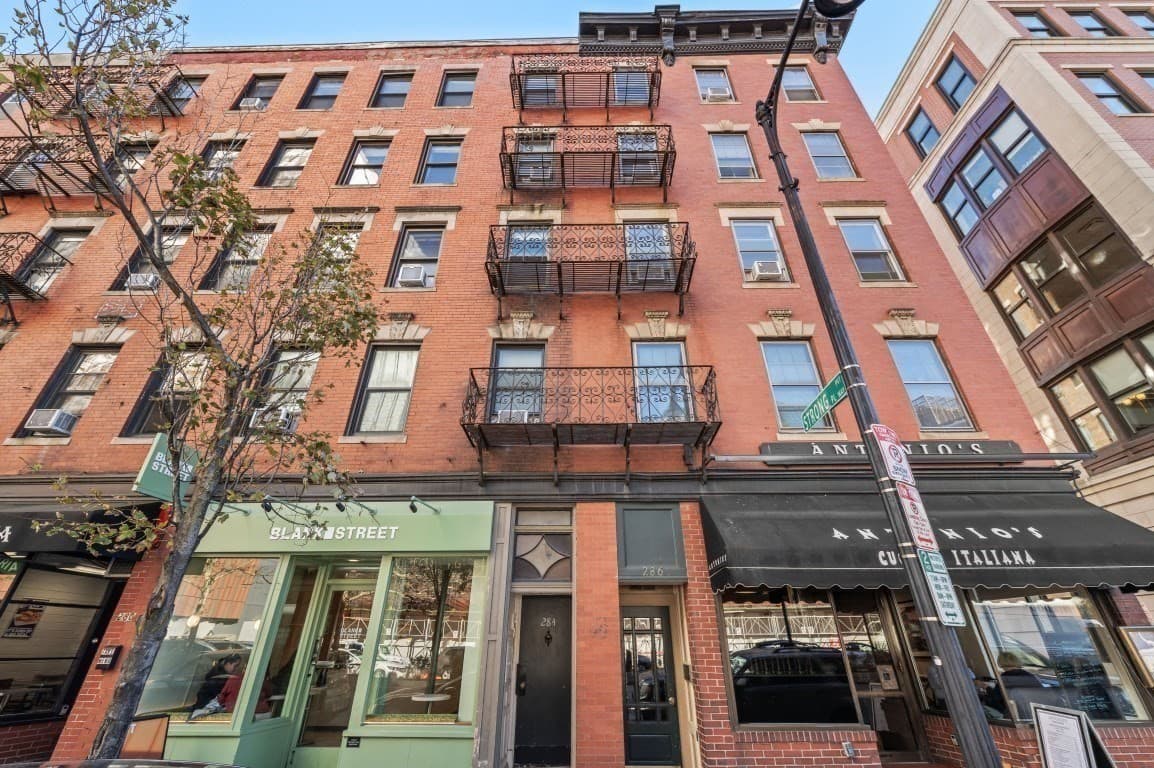 Condominium at 282-284 Cambridge Street # 4, Boston MA 02114, Boston, photo 17 of 19