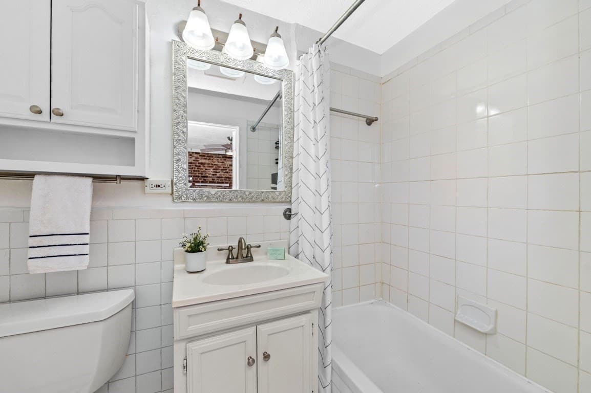 Condominium at 282-284 Cambridge Street # 4, Boston MA 02114, Boston, photo 10 of 19