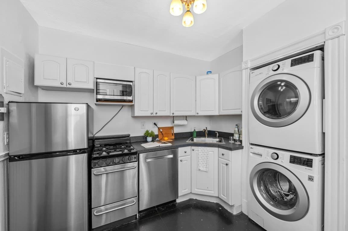 Condominium at 282-284 Cambridge Street # 4, Boston MA 02114, Boston, photo 4 of 19