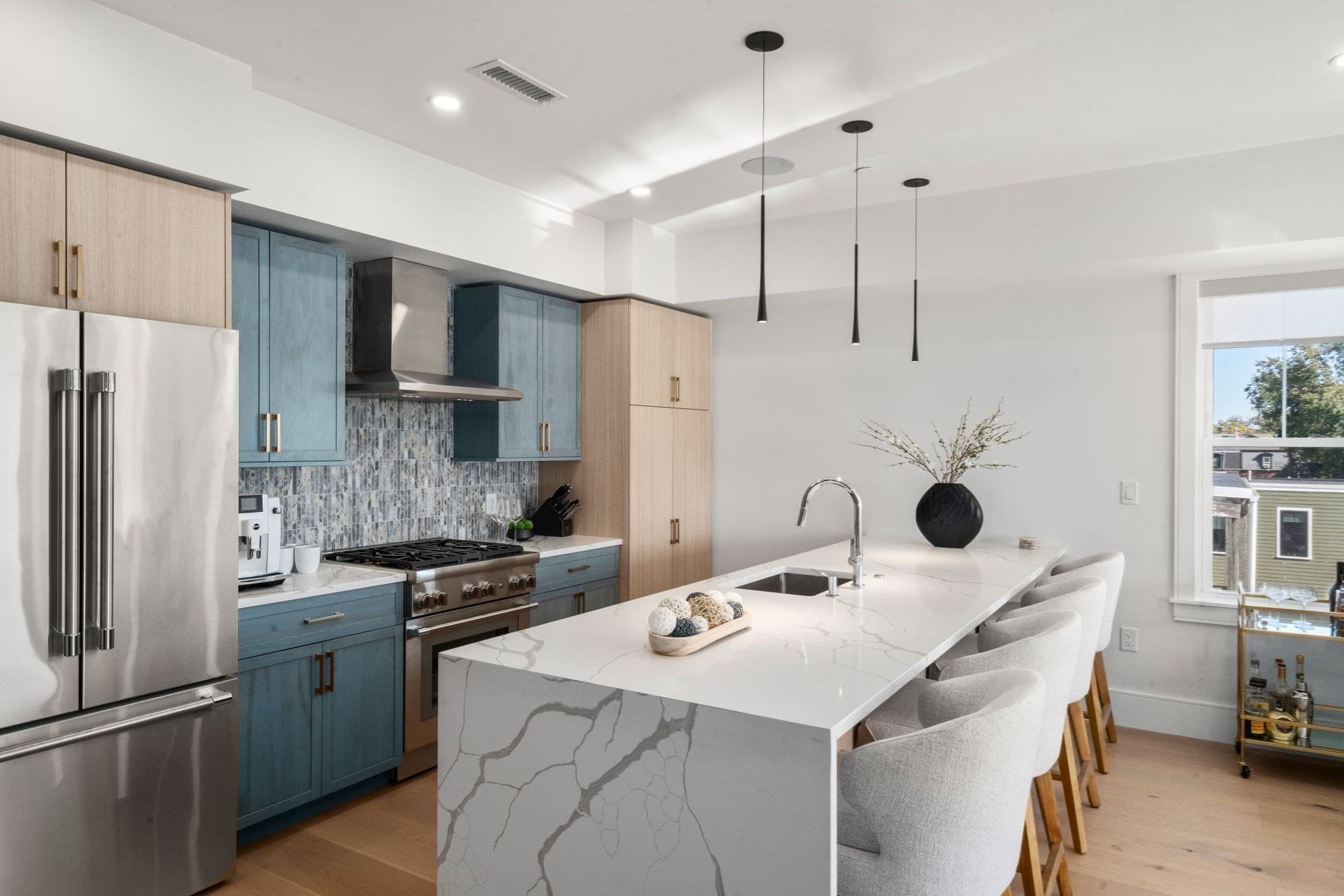 Condominium at 527 East 7th Street, Boston MA 02127, Boston, photo 2 of 25