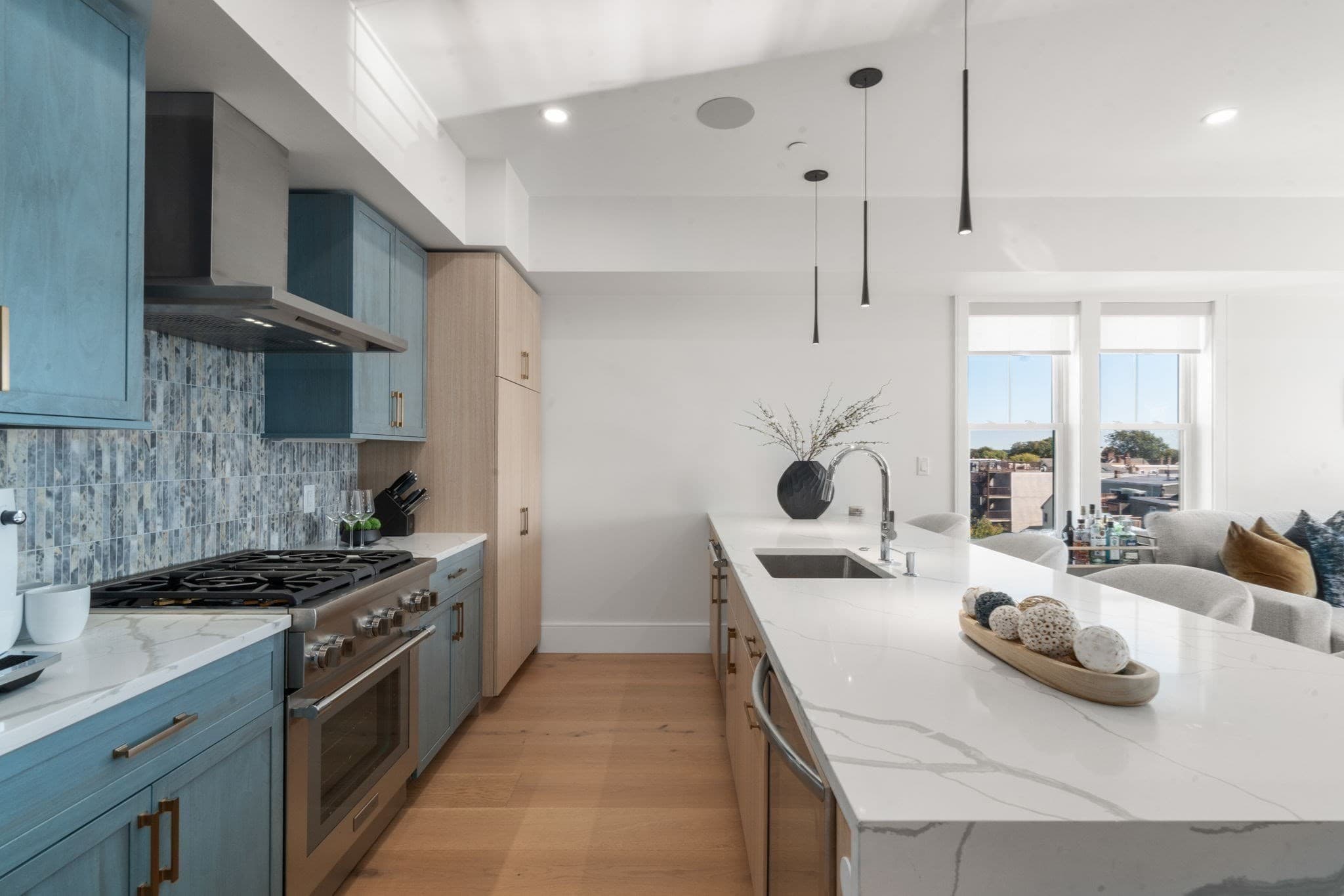 Condominium at 527 East 7th Street, Boston MA 02127, Boston, photo 3 of 25