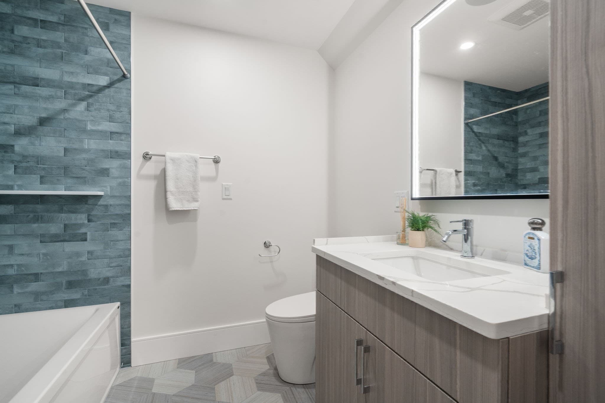 Condominium at 527 East 7th Street, Boston MA 02127, Boston, photo 14 of 25