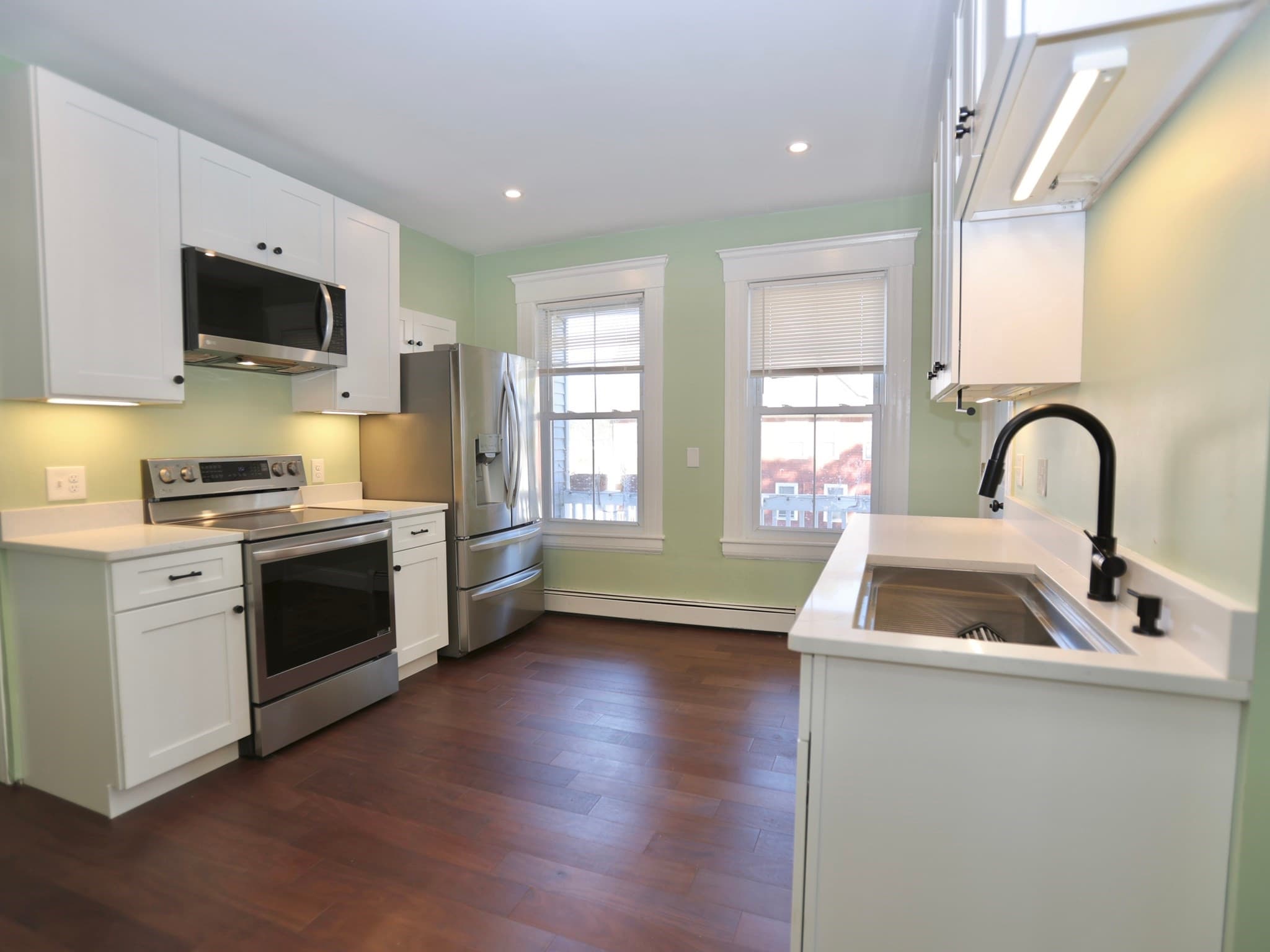 Condominium at 469 Grove St # 2, Worcester MA 01605, Worcester, photo 4 of 16