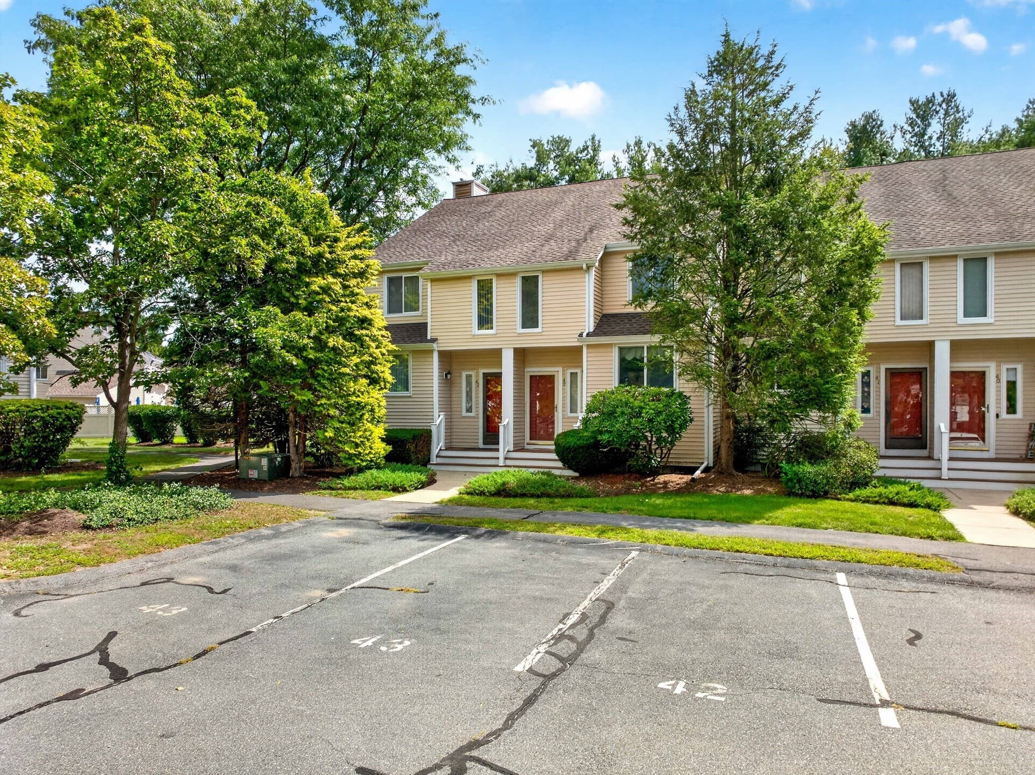 Condominium at 43 Gaslight Ln # 43, Easton MA 02356, Easton, photo 2 of 26