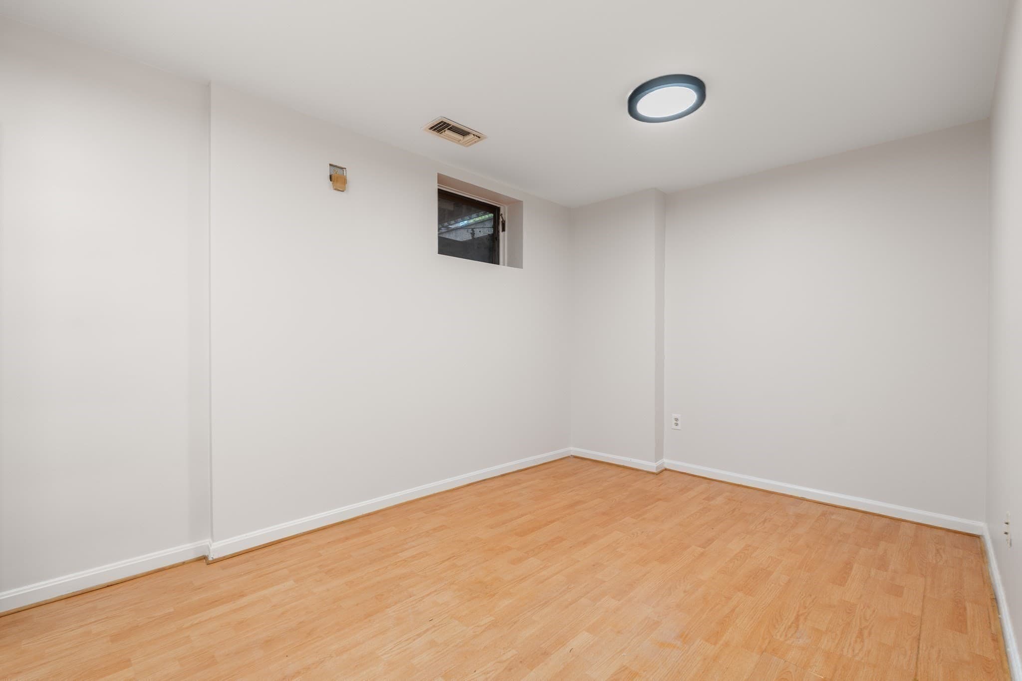 Condominium at 95 Anderer Ln # 3, Boston MA 02132, Boston, photo 27 of 34