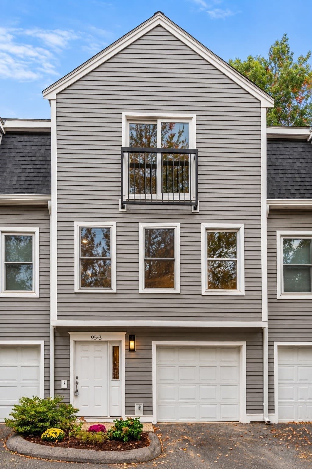 Condominium at 95 Anderer Ln # 3, Boston MA 02132, Boston, photo 2 of 34