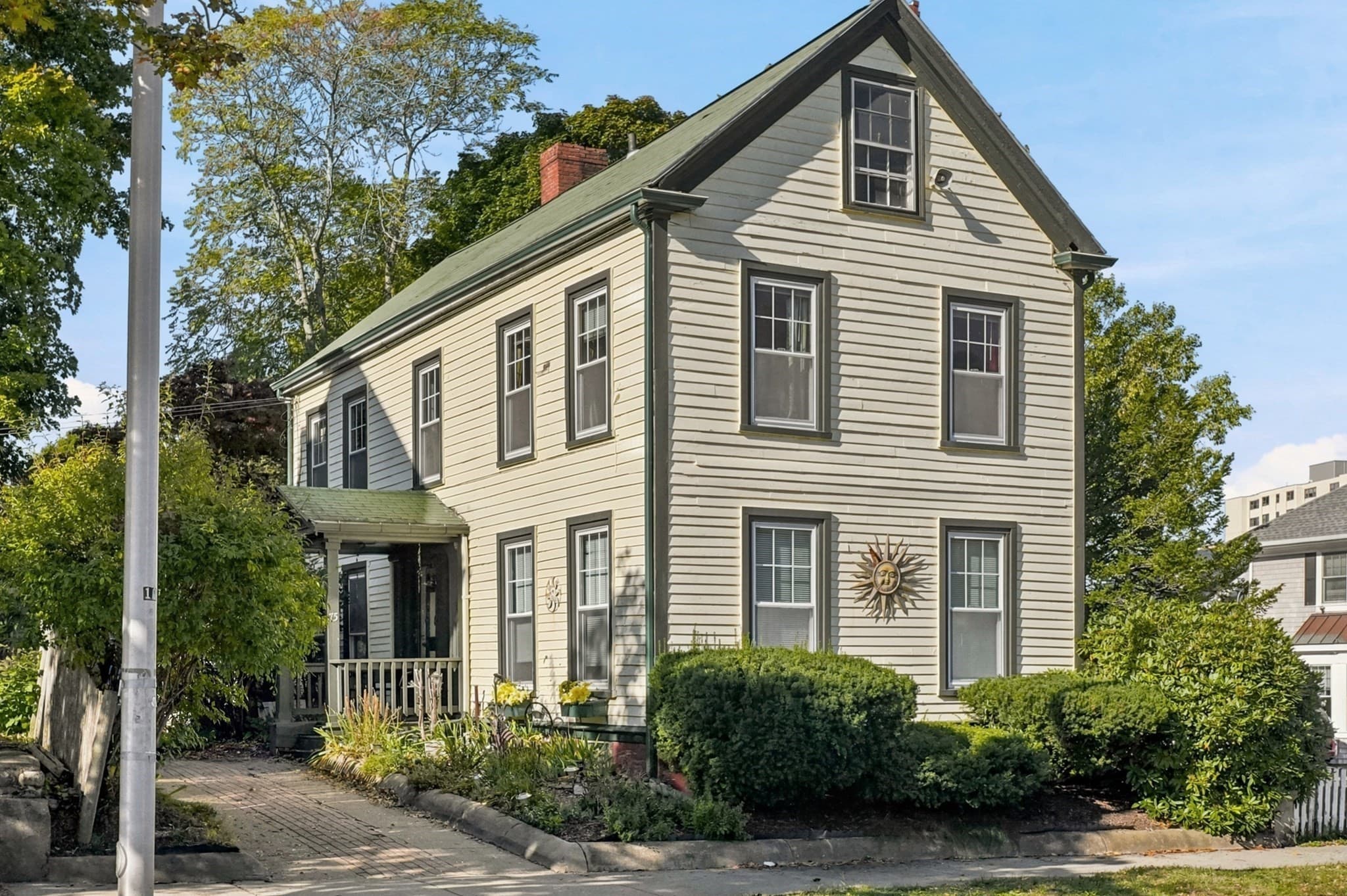 Single Family Residence at 75 Nahant St, Lynn MA 01902, Lynn, photo 2 of 29