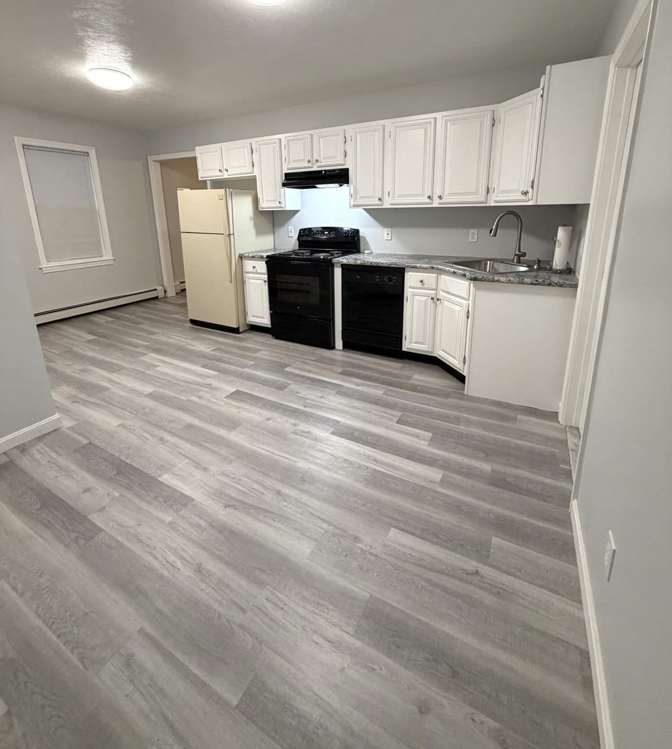 Multi Family at 14 Church St, Taunton MA 02780, Taunton, photo 9 of 17