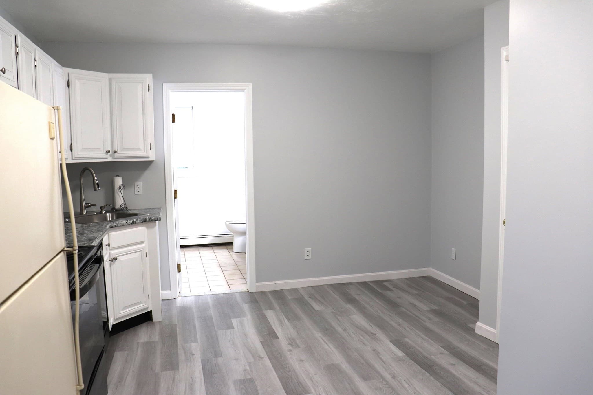 Multi Family at 14 Church St, Taunton MA 02780, Taunton, photo 10 of 17