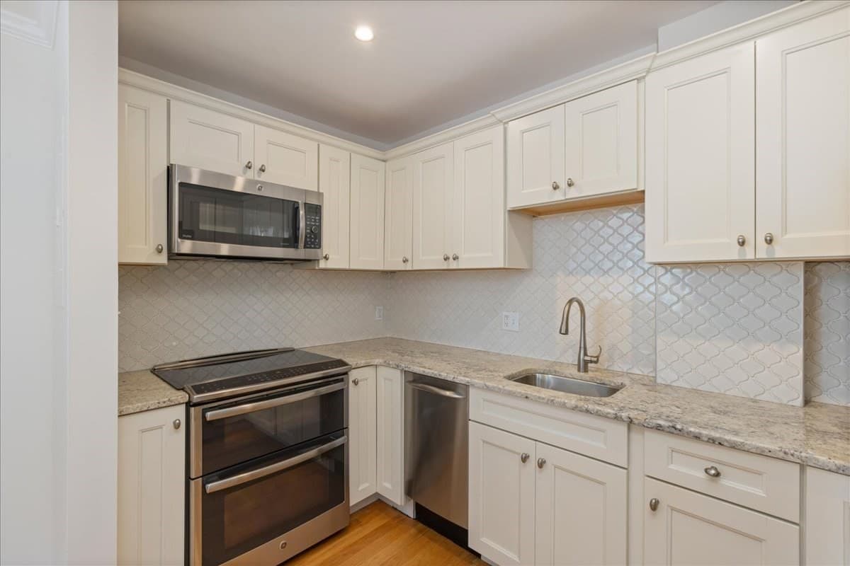 Condominium at 106 13th # 312, Boston MA 02129, Boston, photo 3 of 42
