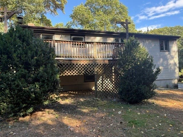 Single Family Residence at 8 Windy Ridge Rd, Webster MA 01570, Webster, photo 2 of 10