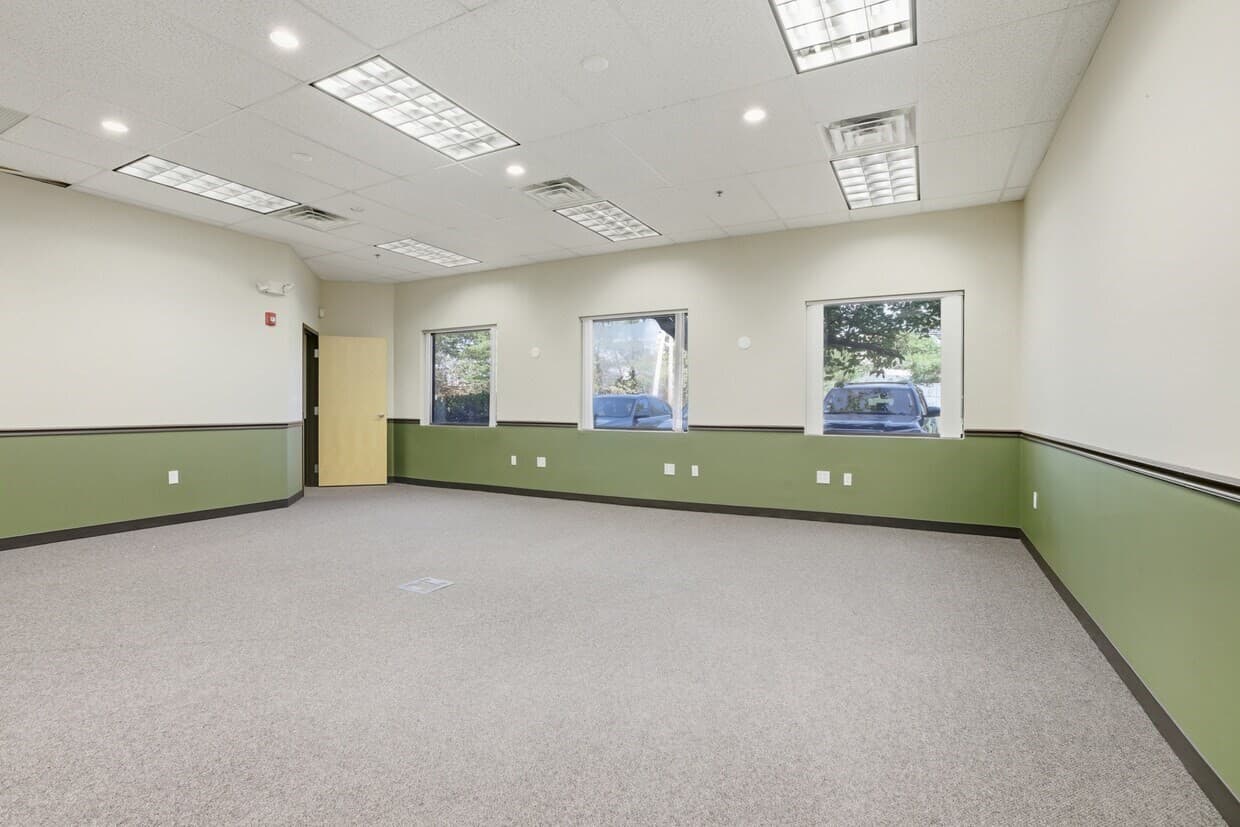 Condex at 160 Ayer Road # 1, Littleton MA 01460, Littleton, photo 2 of 7