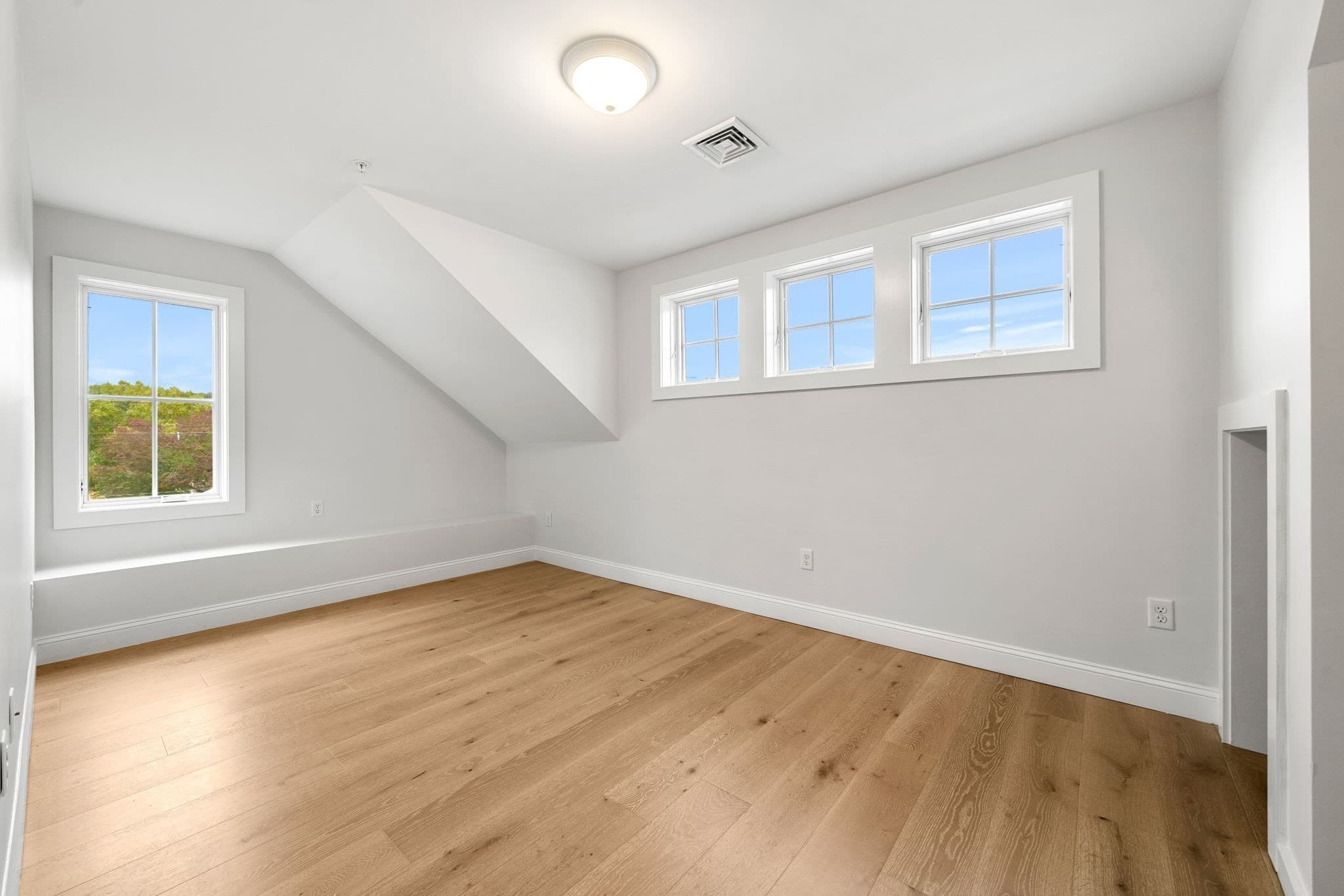 Condominium at 1 Broadway Ave # 4, Ipswich MA 01938, Ipswich, photo 32 of 41