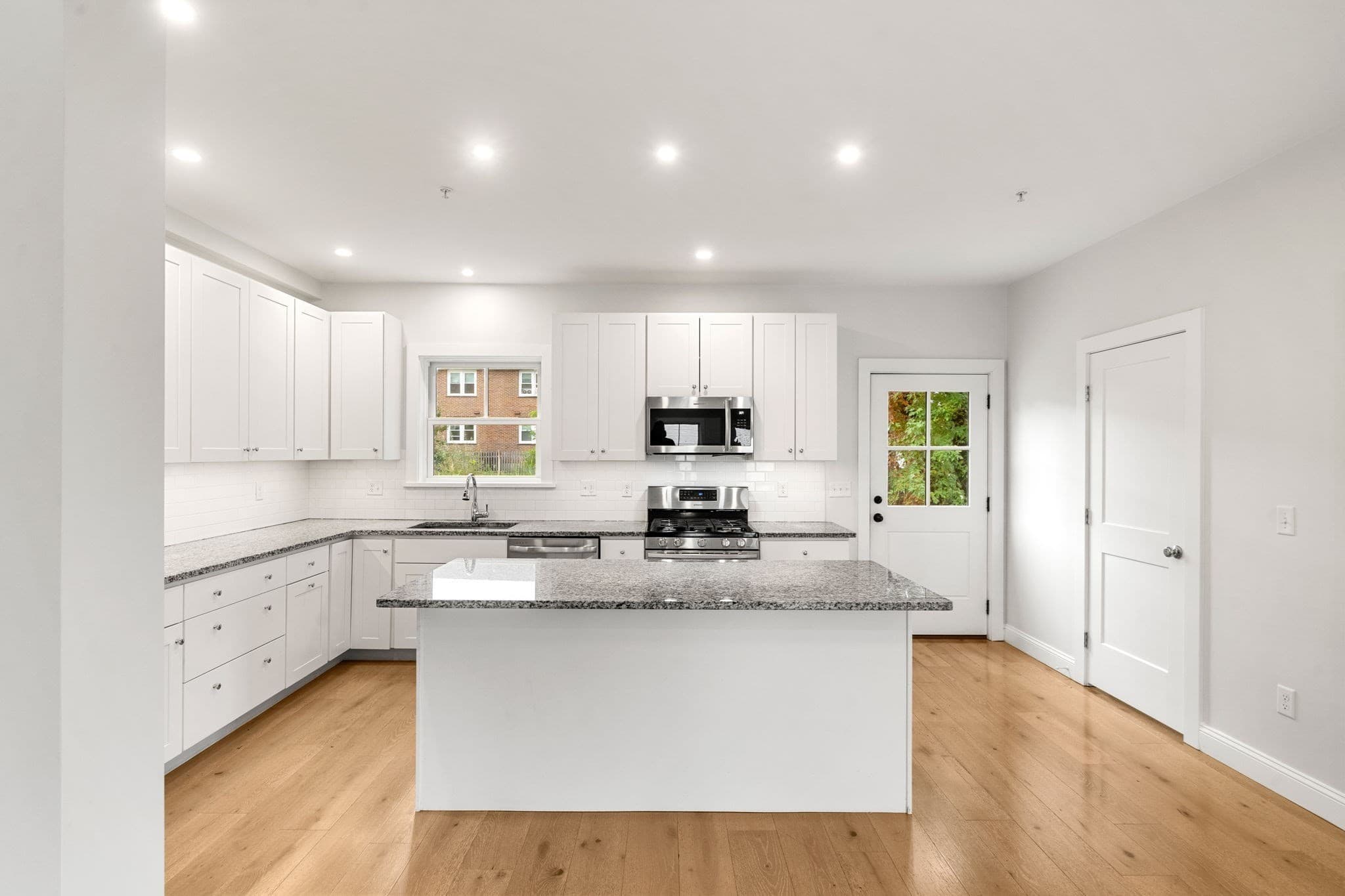 Condominium at 1 Broadway Ave # 4, Ipswich MA 01938, Ipswich, photo 10 of 41