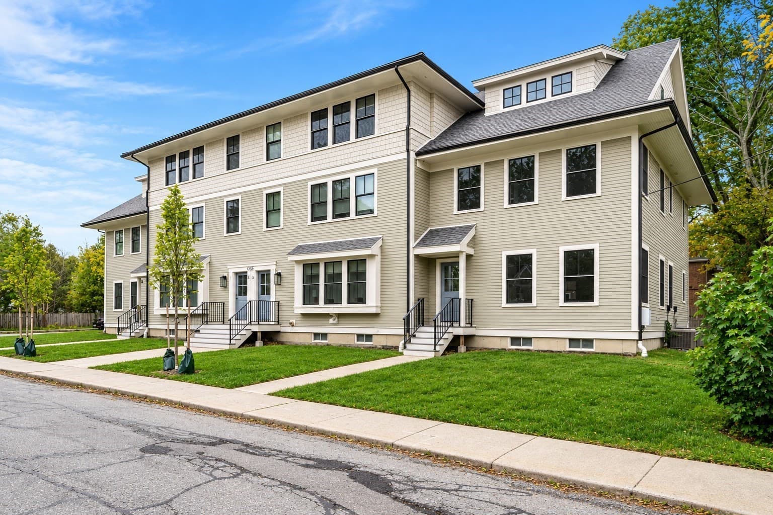Condominium at 1 Broadway Ave # 4, Ipswich MA 01938, Ipswich, photo 4 of 41