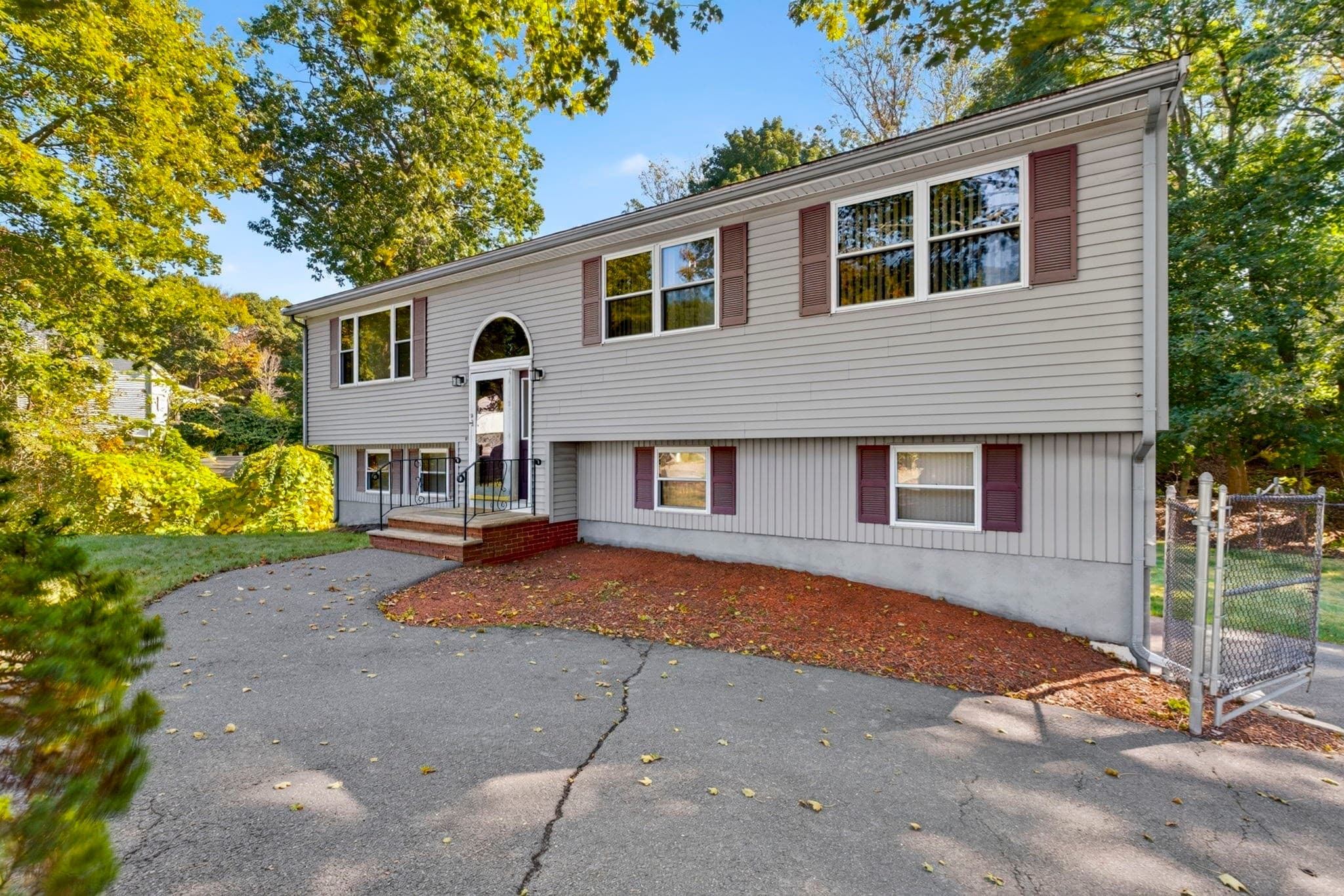 Single Family Residence at 4 Wildwood Terrace, Saugus MA 01906, Saugus, photo 6 of 40
