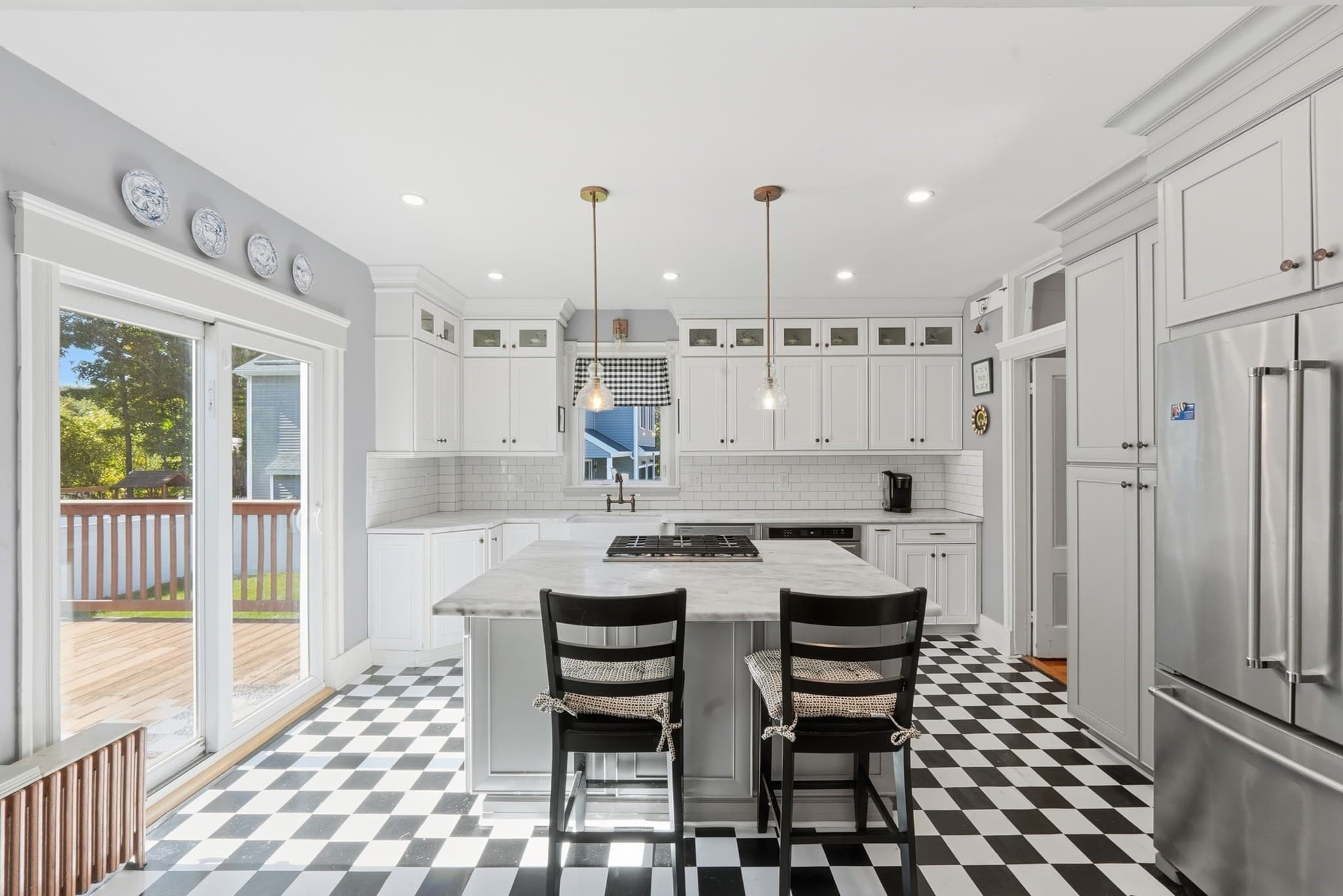 Single Family Residence at 165 Holden St, Worcester MA 01606, Worcester, photo 12 of 37