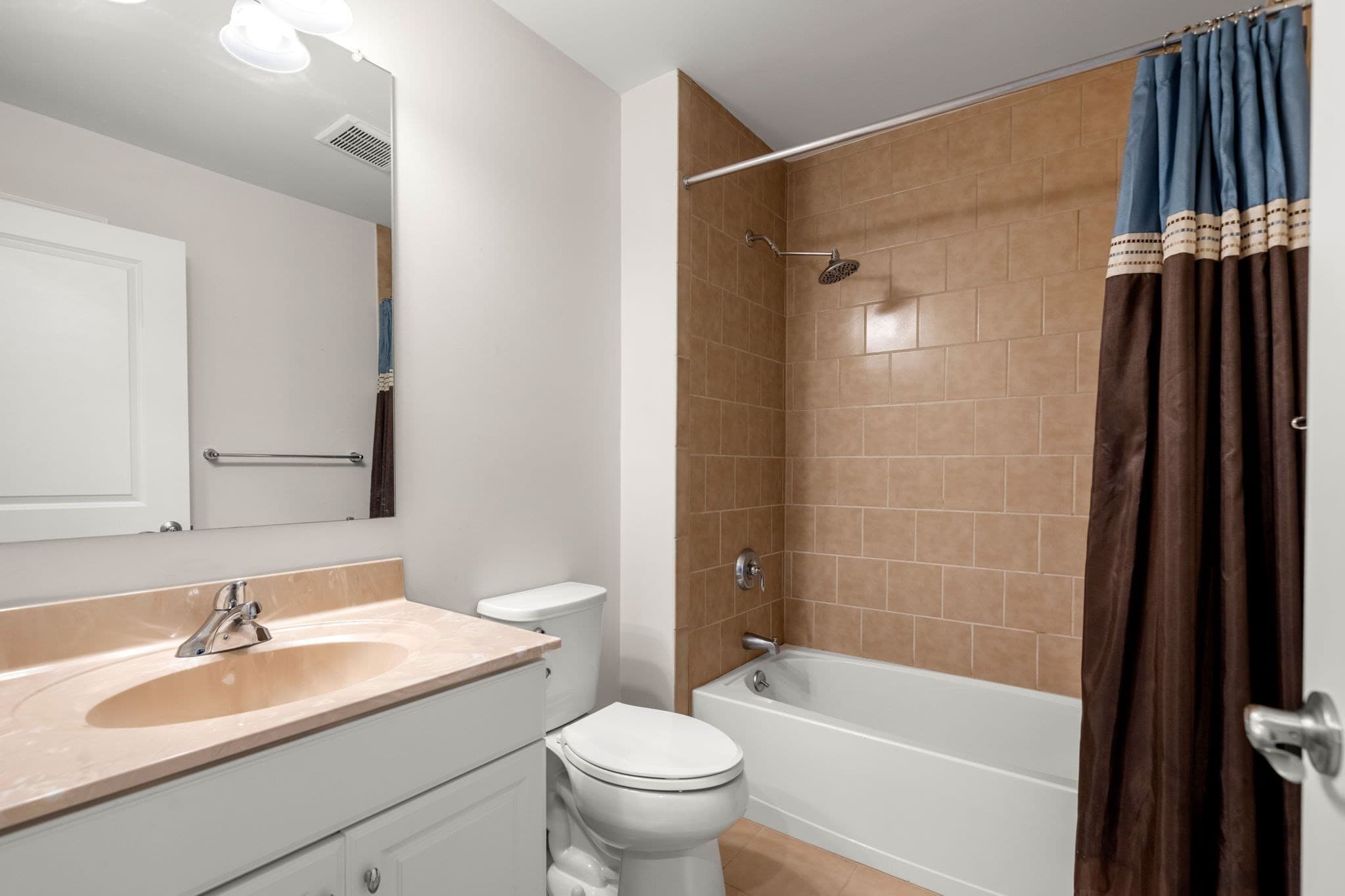 Single Family Residence at 21 Pine Tree Dr # 21, Methuen MA 01844, Methuen, photo 30 of 42