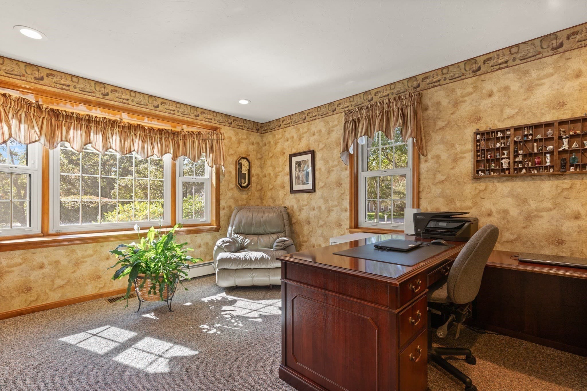 Single Family Residence at 4 Stratford Ln, Easton MA 02356, Easton, photo 18 of 34
