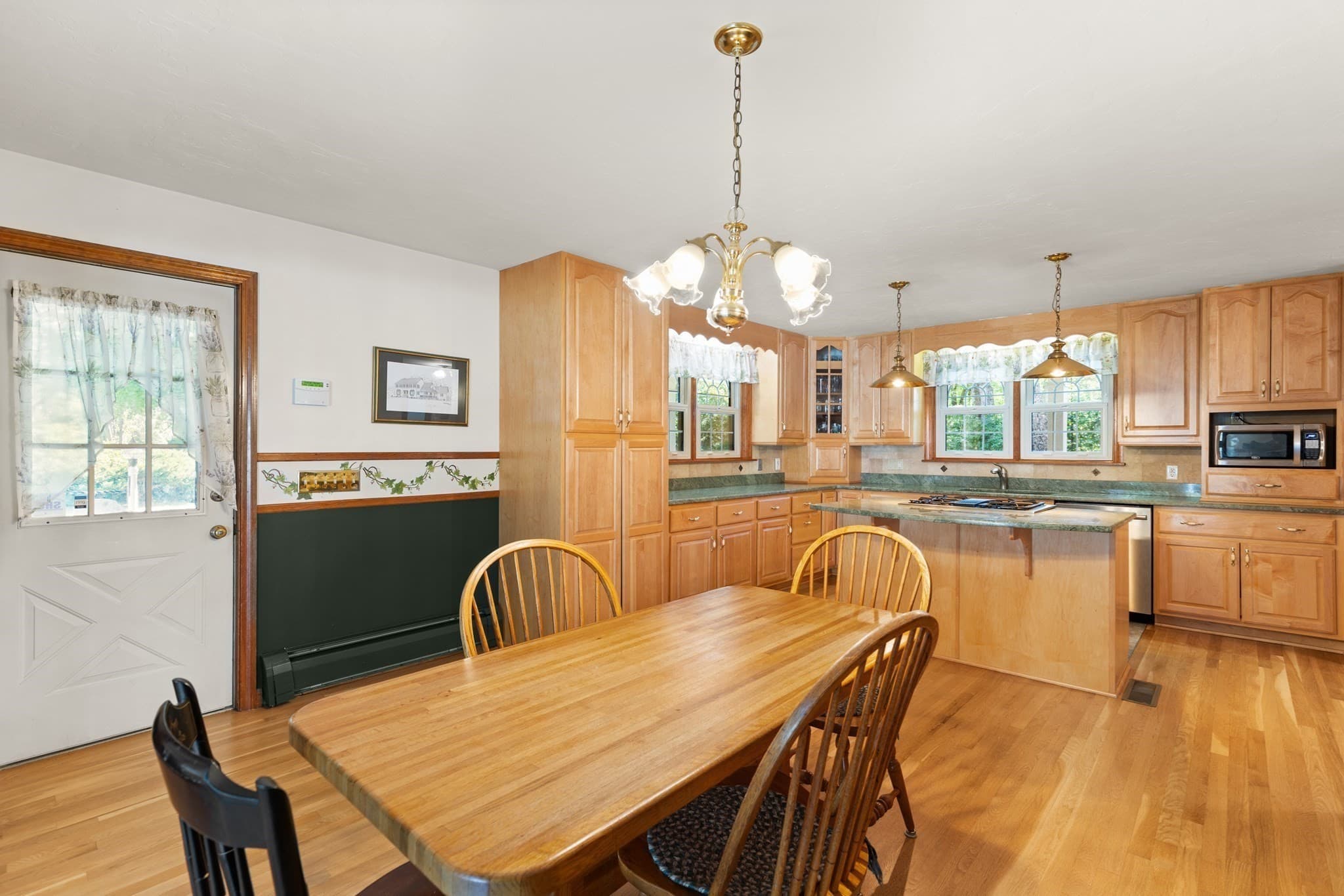 Single Family Residence at 4 Stratford Ln, Easton MA 02356, Easton, photo 11 of 34
