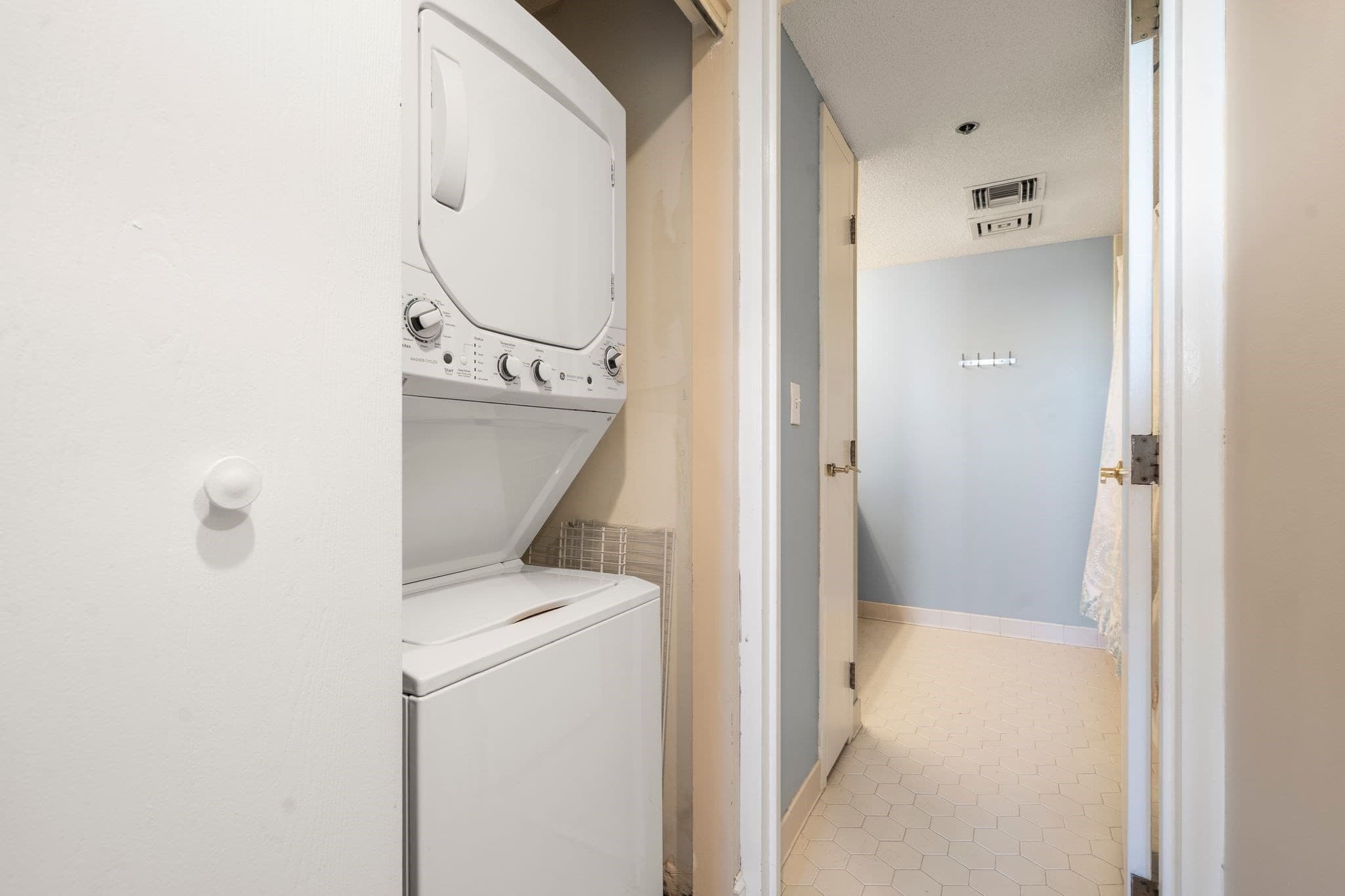 Condominium at 200 Burkhall St # 503, Weymouth MA 02190, Weymouth, photo 11 of 16
