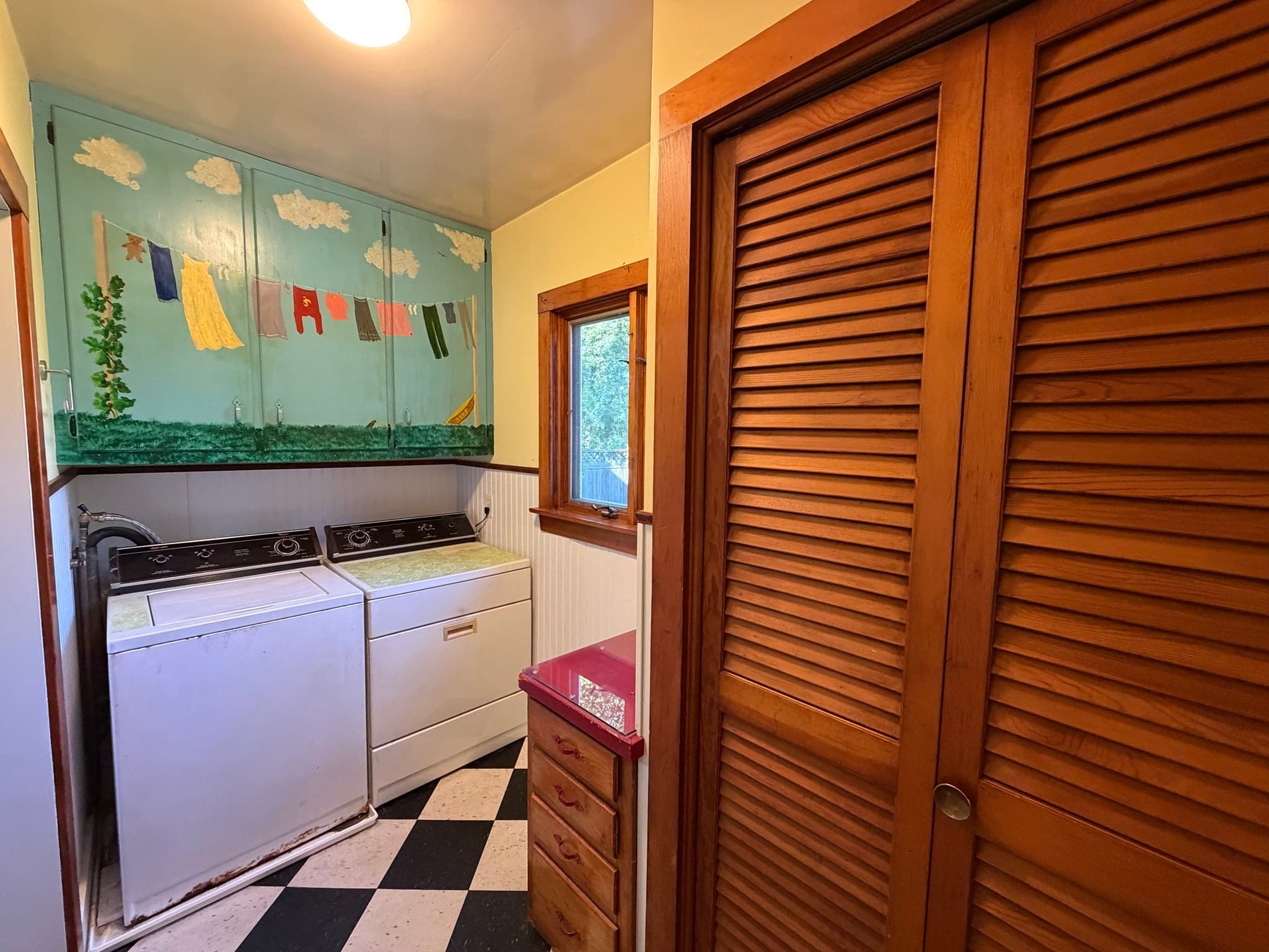 Single Family Residence at 23 Phillips St, Greenfield MA 01301, Greenfield, photo 9 of 27