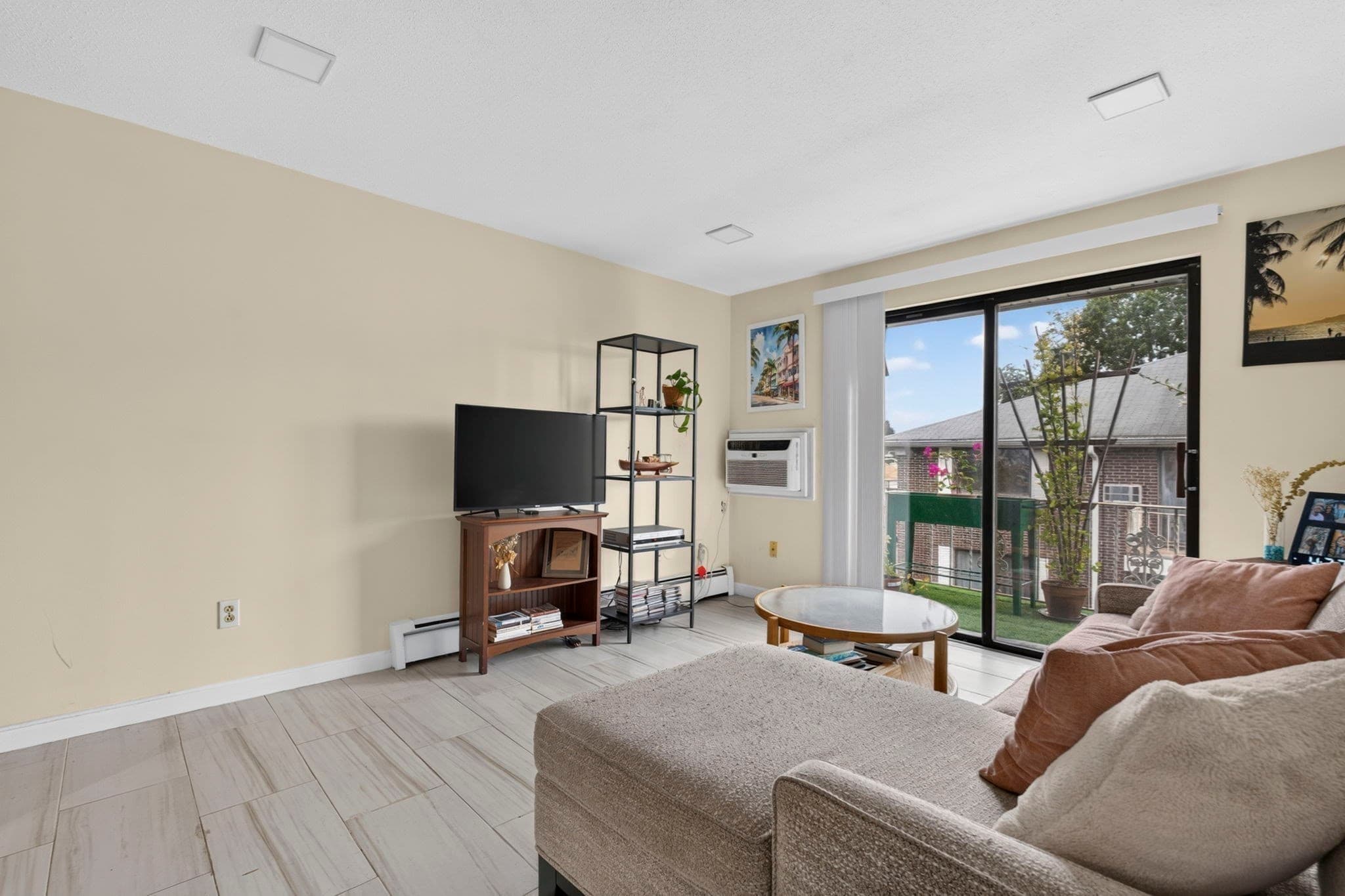 Condominium at 262 E Haverhill St # 23, Lawrence MA 01841, Lawrence, photo 13 of 32