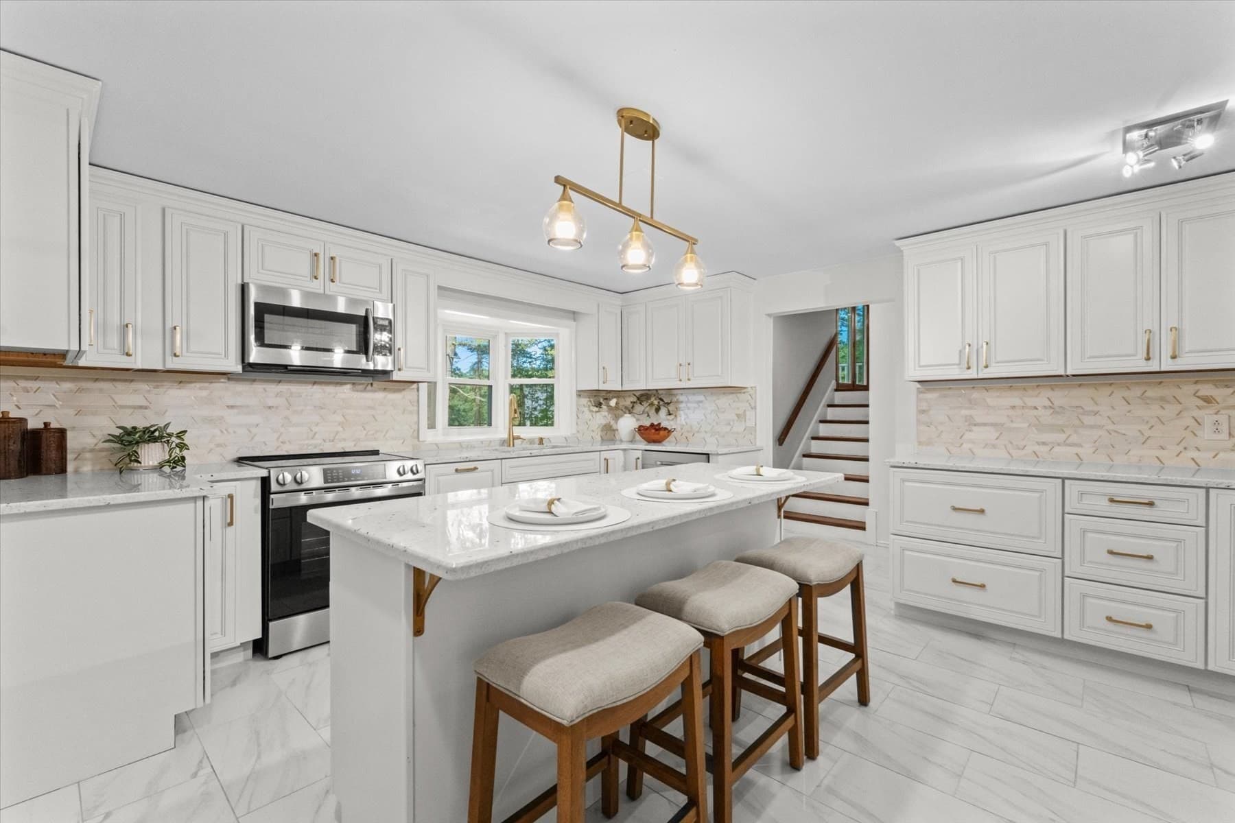 Single Family Residence at 90 Deacon Haynes Rd, Concord MA 01742, Concord, photo 9 of 42