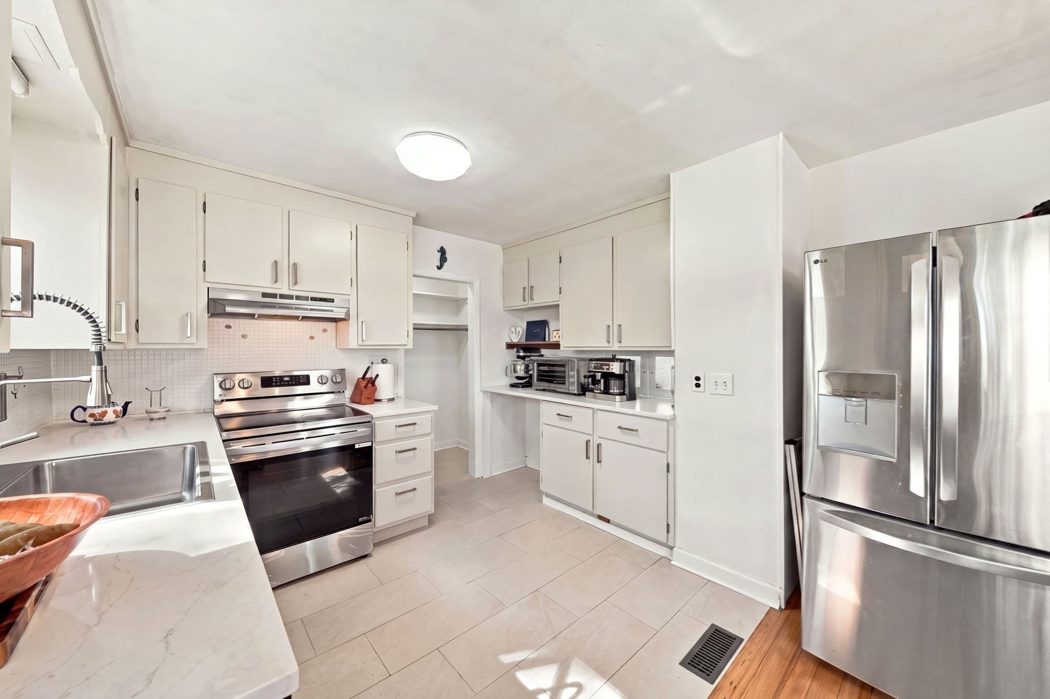 Single Family Residence at 6 Alice Street, Revere MA 02151, Revere, photo 9 of 42