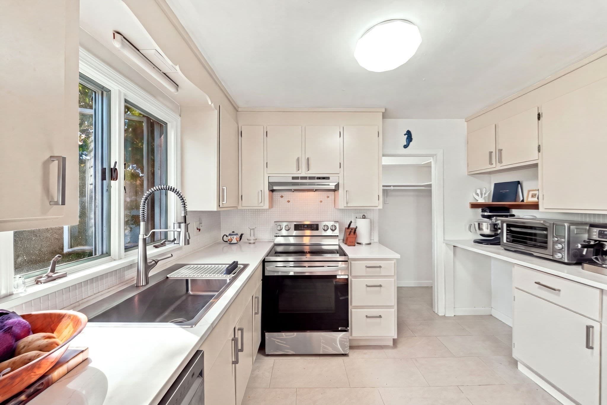 Single Family Residence at 6 Alice Street, Revere MA 02151, Revere, photo 10 of 42