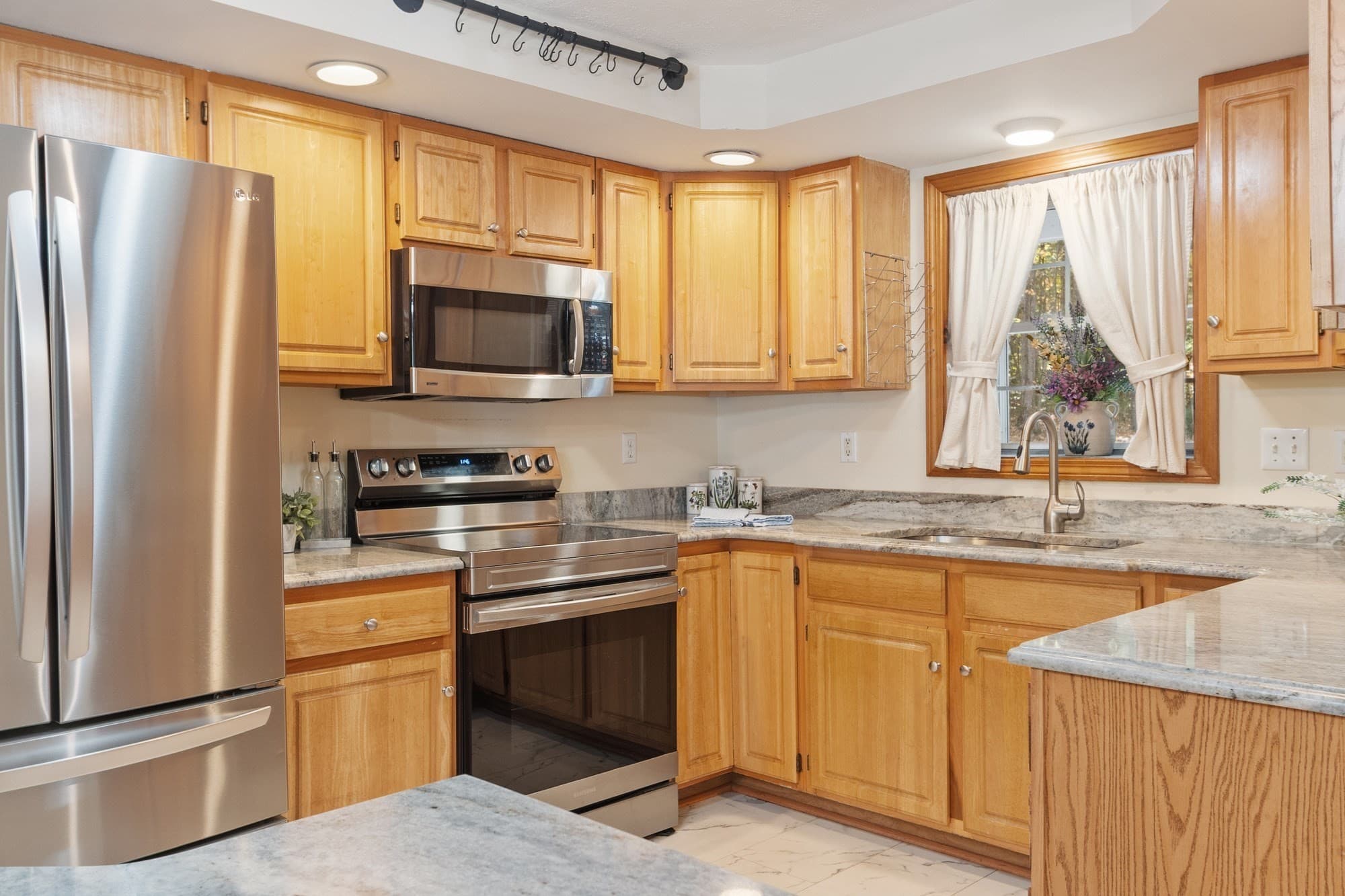 Single Family Residence at 260 Ash St., Winchendon MA 01475, photo 4 of 41