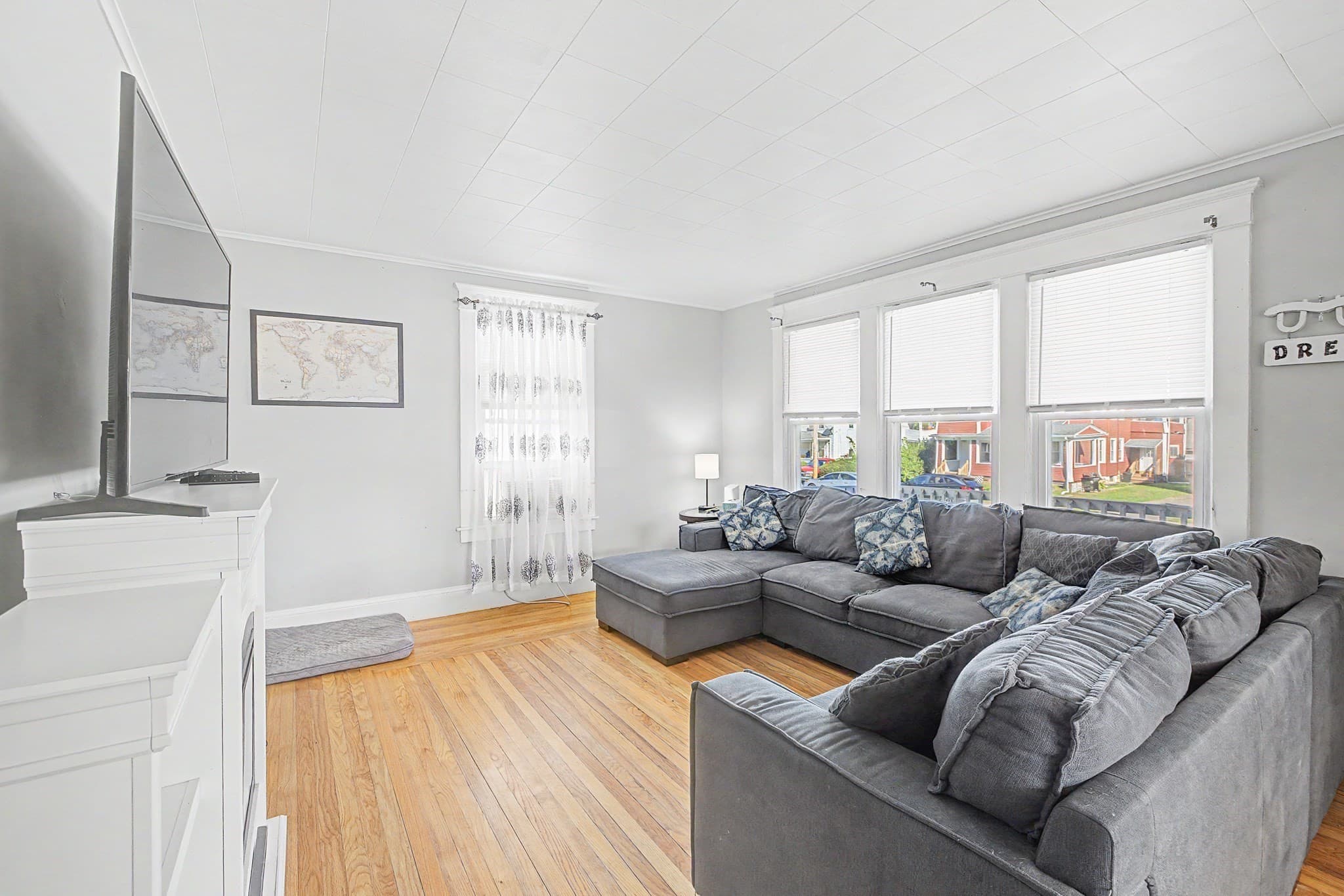 Single Family Residence at 419 Hillside Ave, Holyoke MA 01040, Holyoke, photo 17 of 40