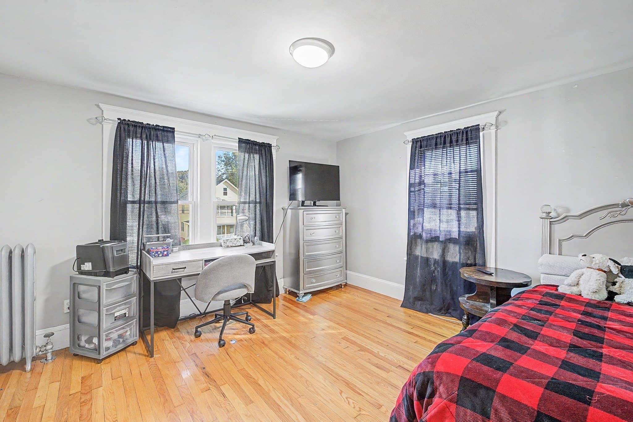 Single Family Residence at 419 Hillside Ave, Holyoke MA 01040, Holyoke, photo 24 of 40