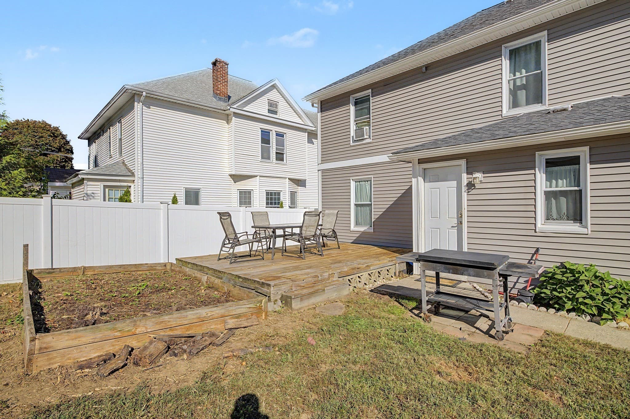 Single Family Residence at 419 Hillside Ave, Holyoke MA 01040, Holyoke, photo 34 of 40