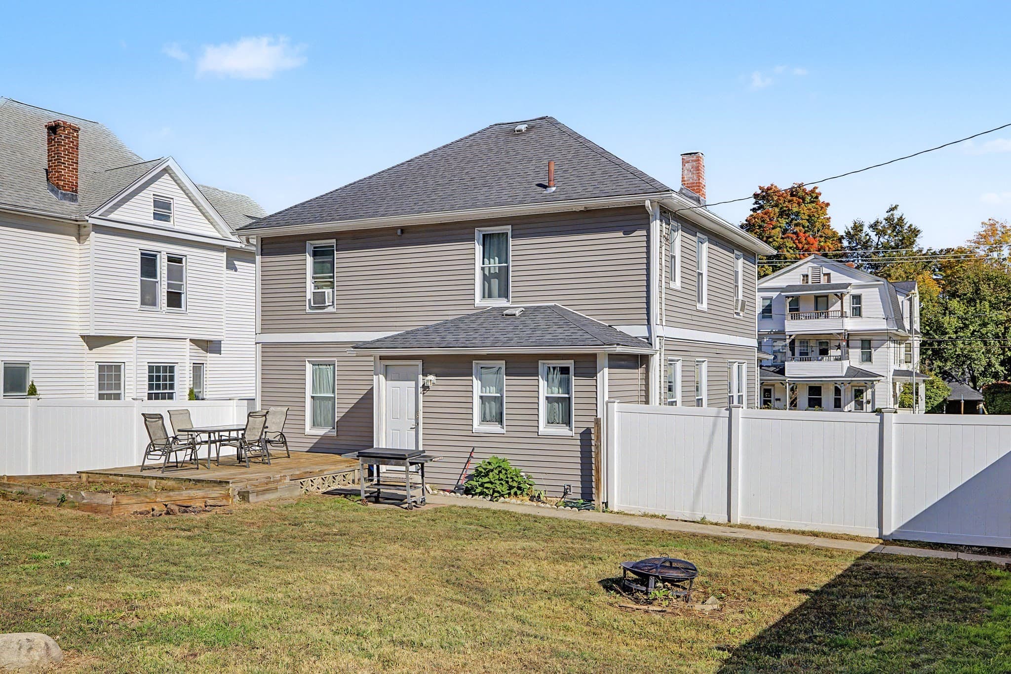 Single Family Residence at 419 Hillside Ave, Holyoke MA 01040, Holyoke, photo 38 of 40
