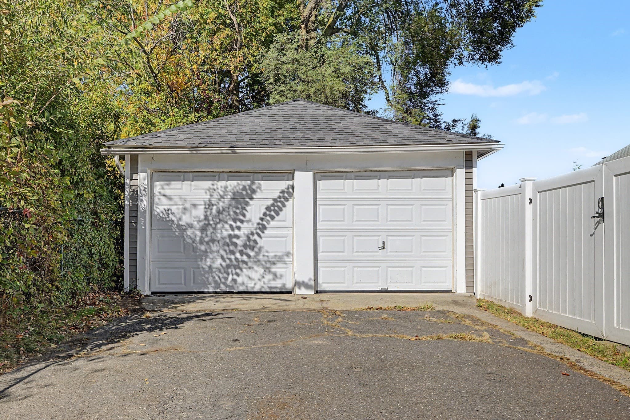 Single Family Residence at 419 Hillside Ave, Holyoke MA 01040, Holyoke, photo 39 of 40