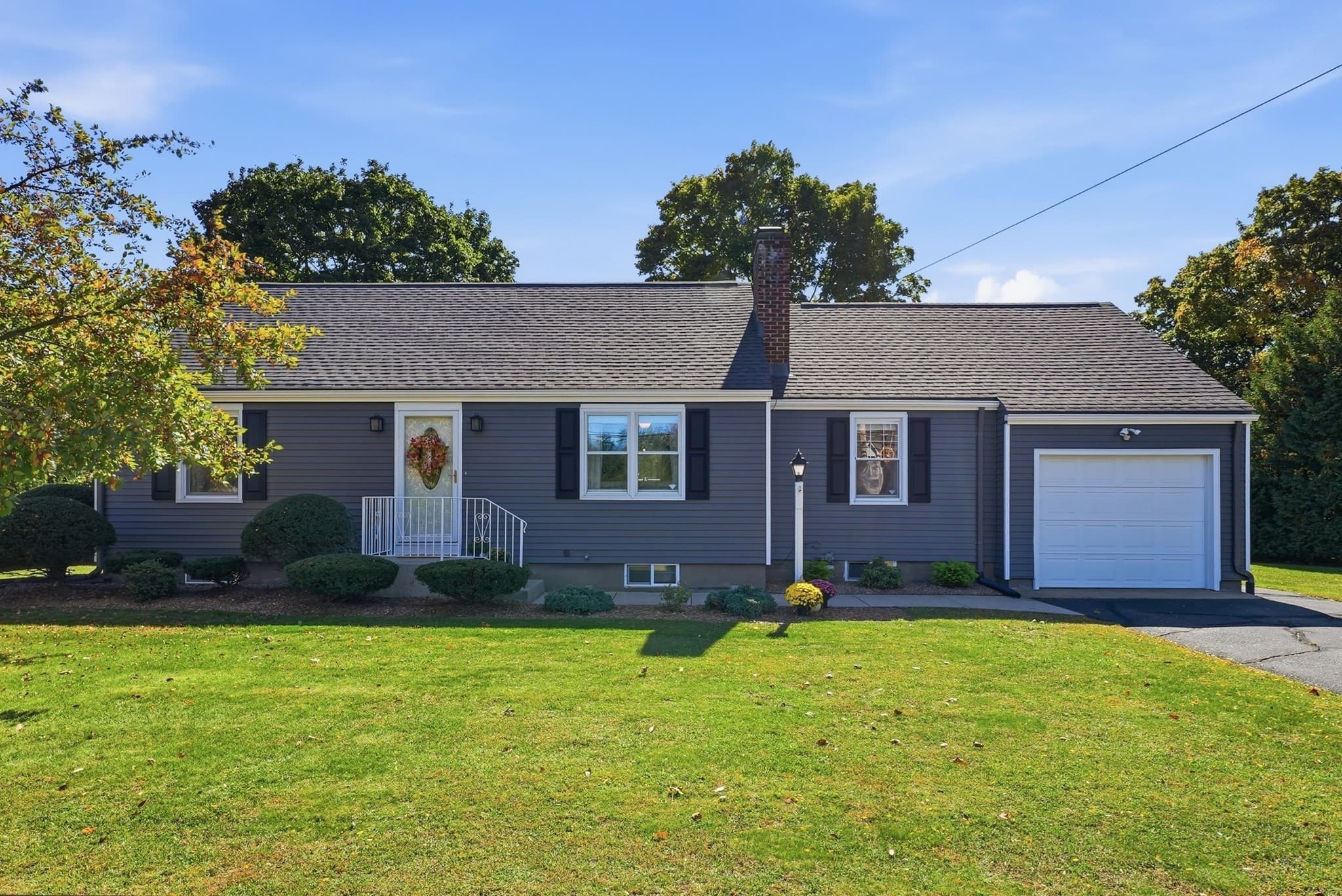 Single Family Residence at 724 Dewey St, West Springfield MA 01089, West Springfield, photo 2 of 39