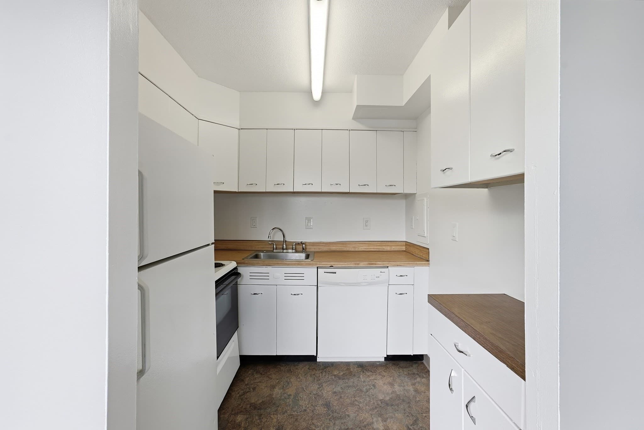 Condominium at 101 Mulberry Street # 508, Springfield MA 01105, Springfield, photo 11 of 41